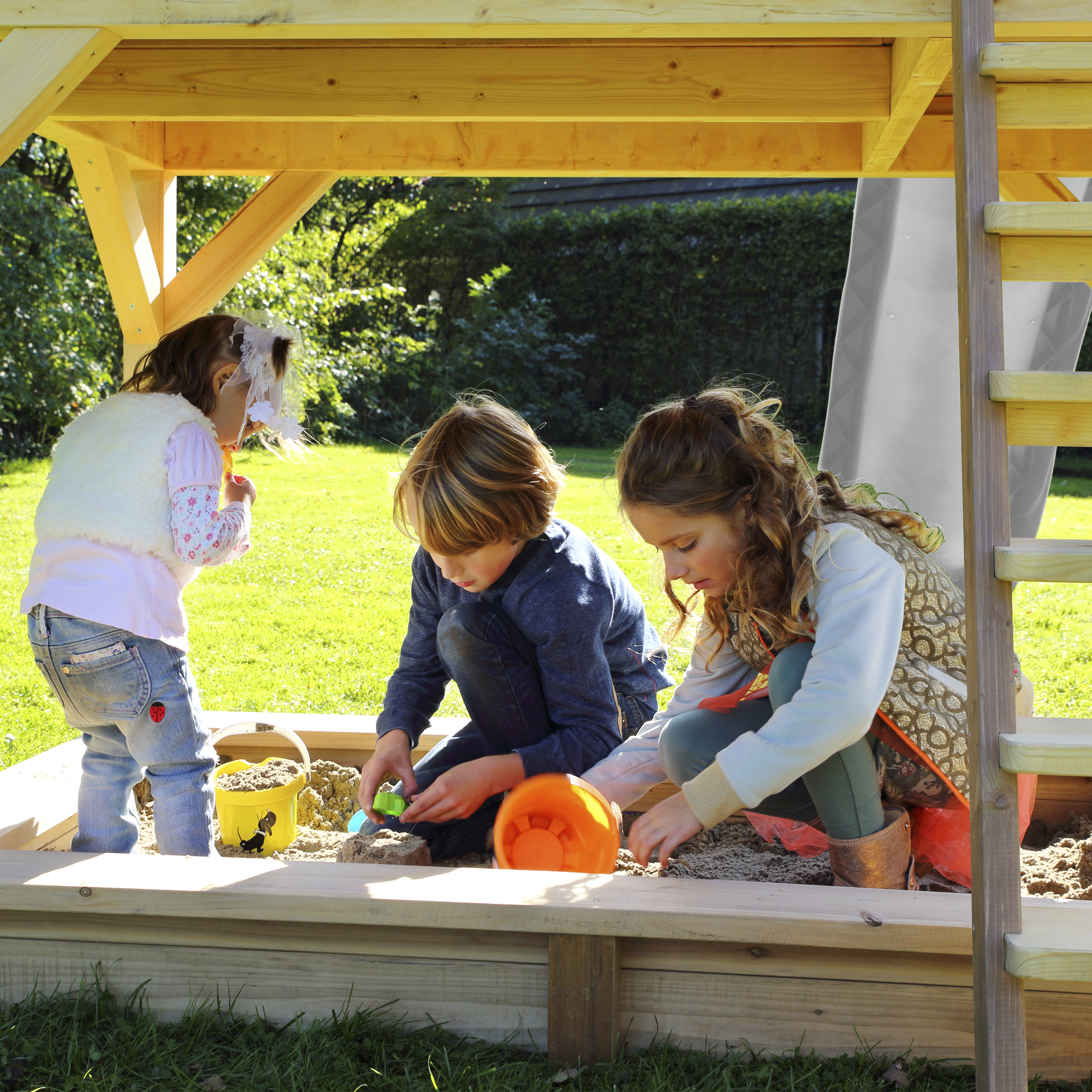 AXI Sarah Playhouse Brown/Green - White Slide