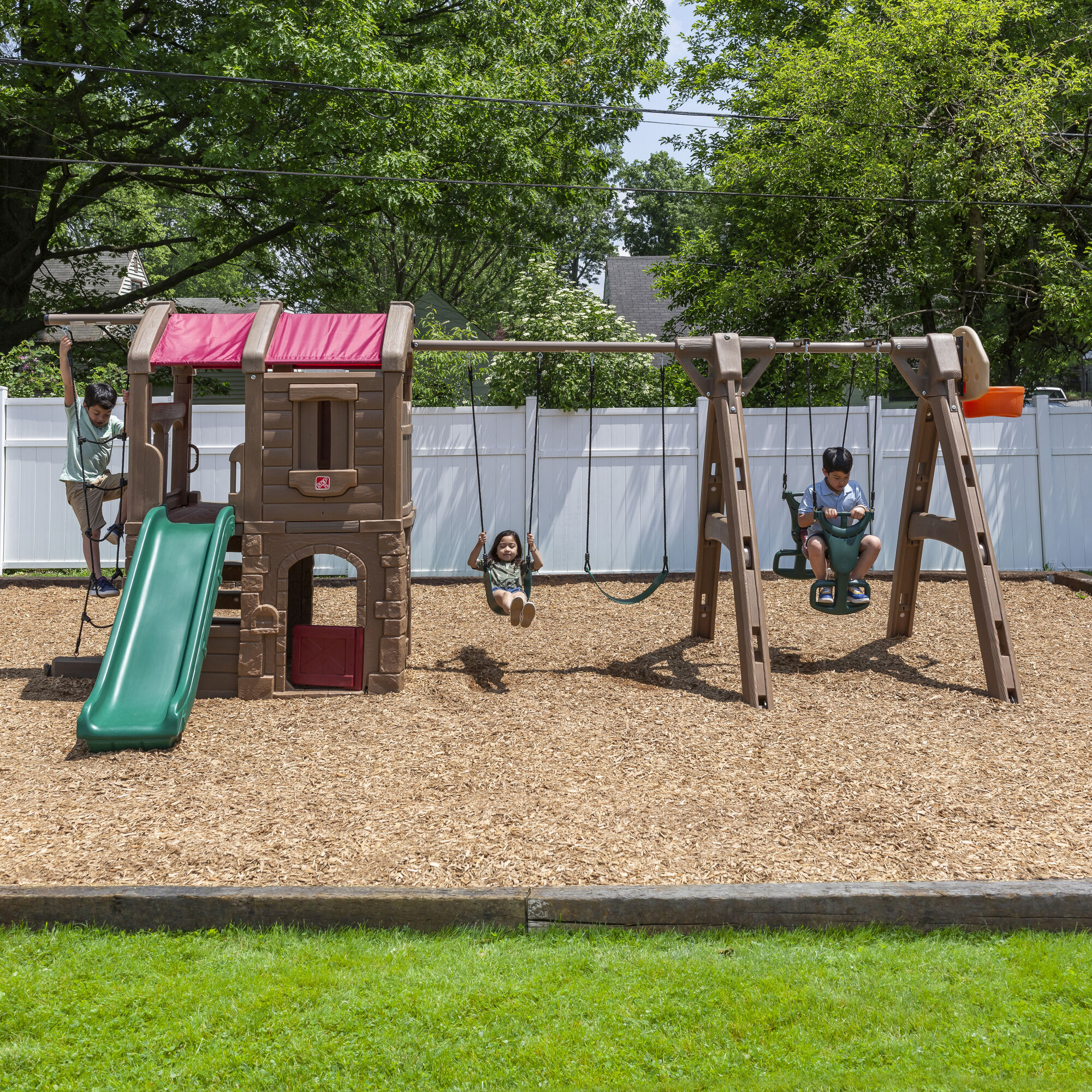 Step2 Naturally Playful Adventure Lodge Play Center w/Glider