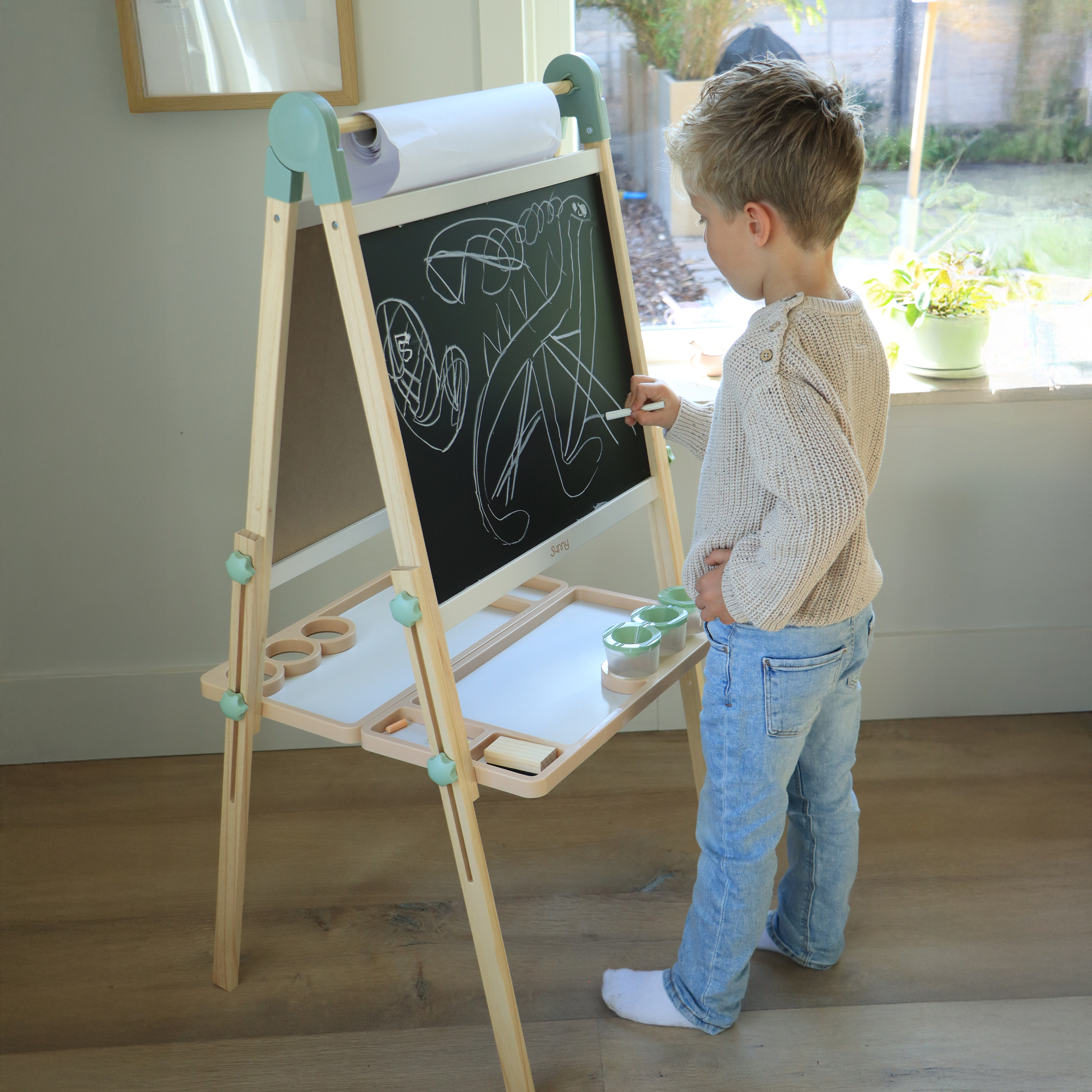 Sunny Luna Activity Easel – Natural Brown