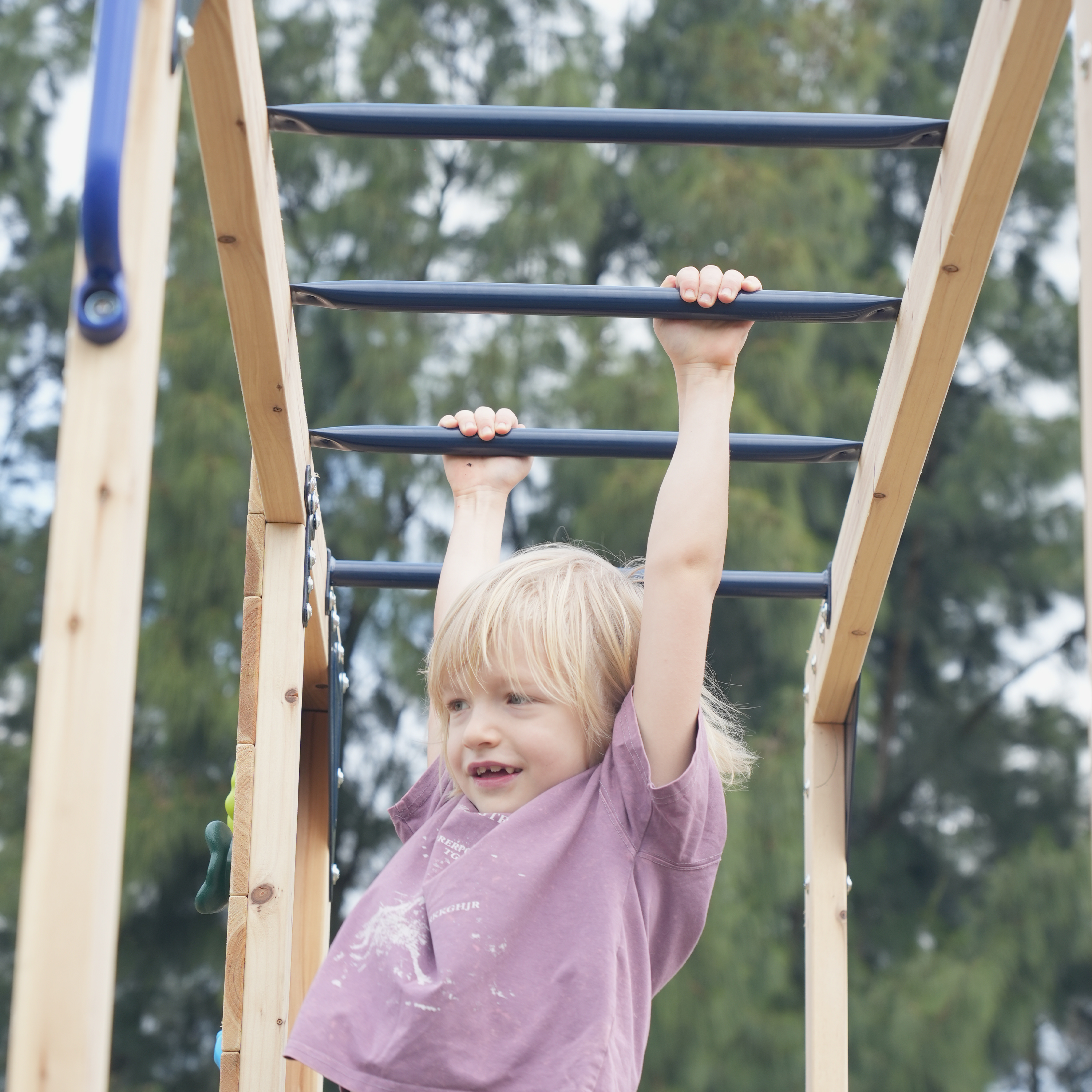 AXI Dex Climbing Frame with Sandbox, Monkey Bars and Picnic Table