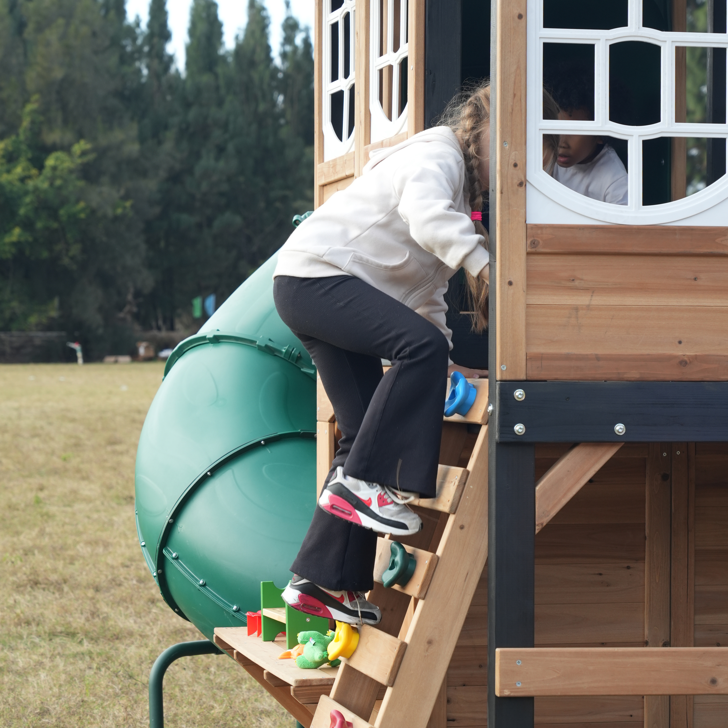 AXI Noud Climbing Frame with Playhouse, Swings, Trapeze and Climbing Wall – Cream Slide and Tube Slide