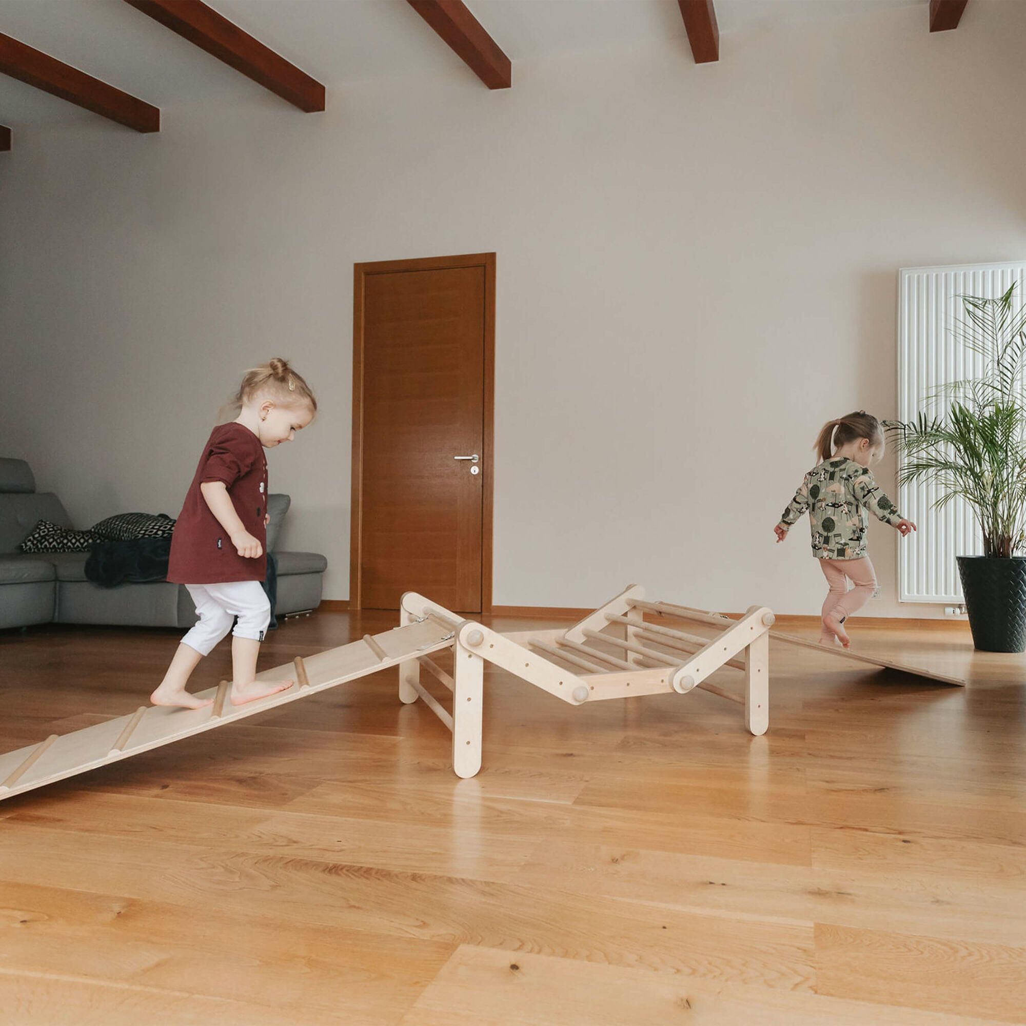 Ette Tete Fipitri klimrek van hout met glijbaan