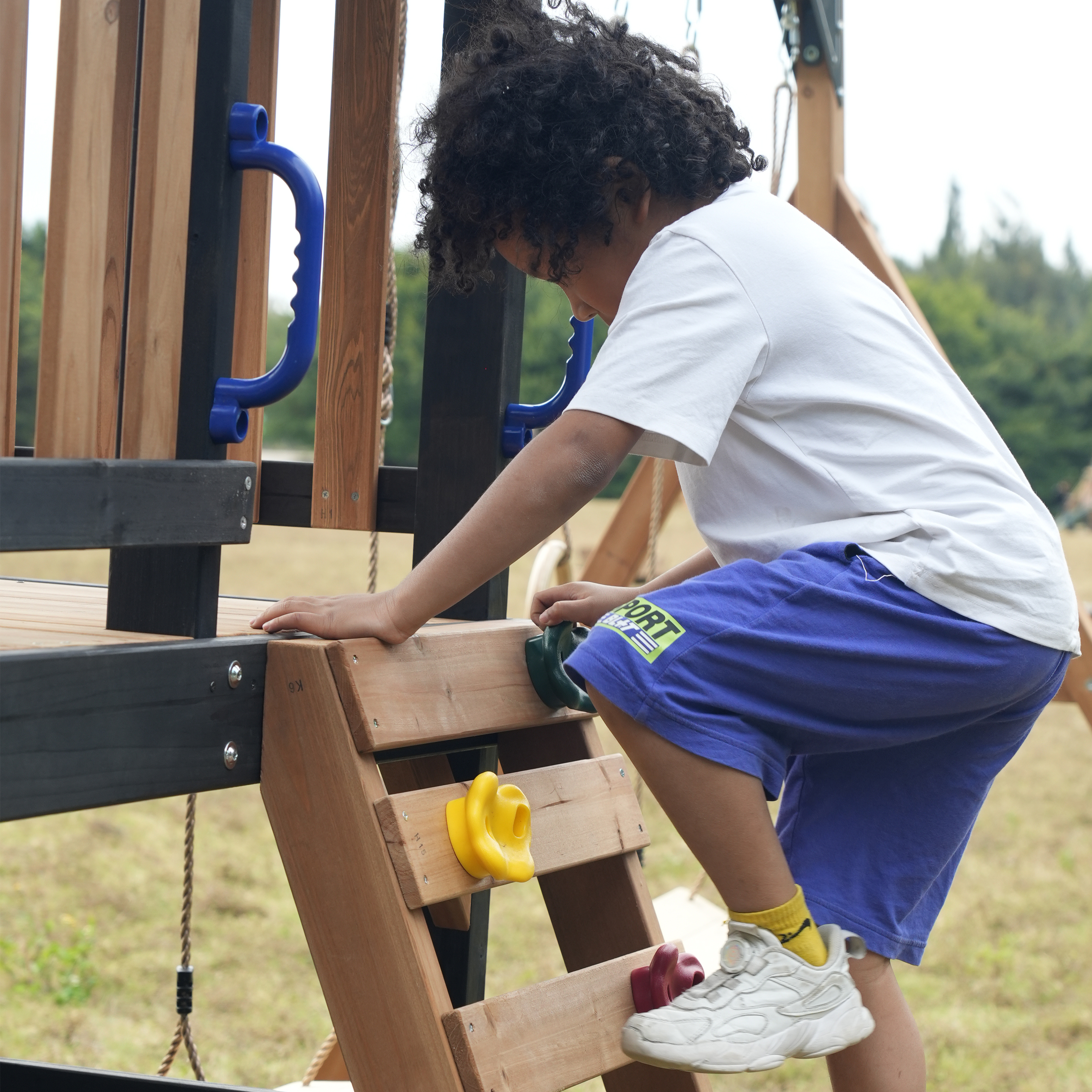 AXI Cody Climbing Frame with Swings. Trapeze and Climbing Wall – Cream Double Slide and Tube Slide