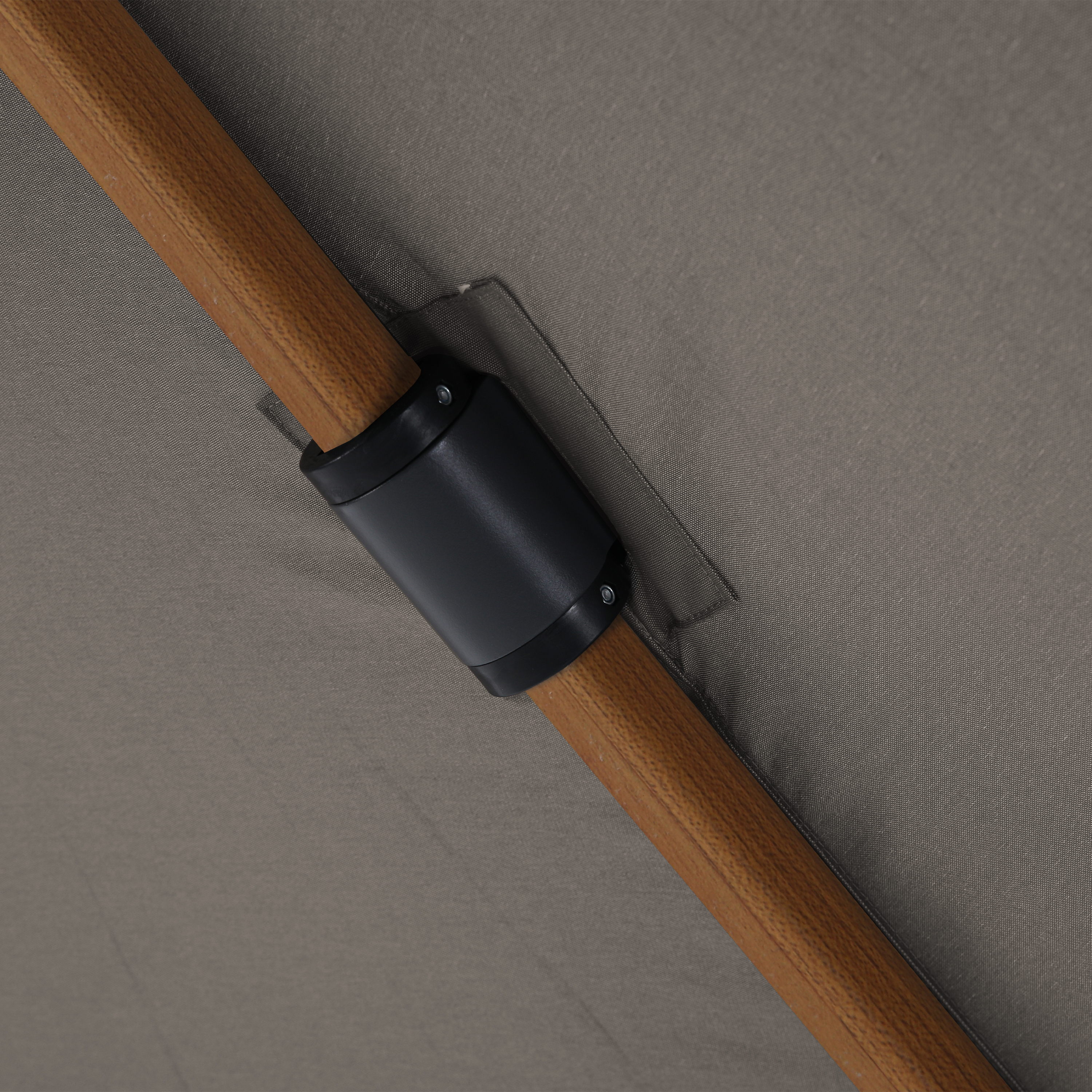 AXI Cyrus Premium Cantilever Parasol Ø 300cm Round - Wood-look/Taupe-8720365063688 AXI Cyrus Premium Cantilever Parasol Ø 300cm Round - Wood-look/Taupe