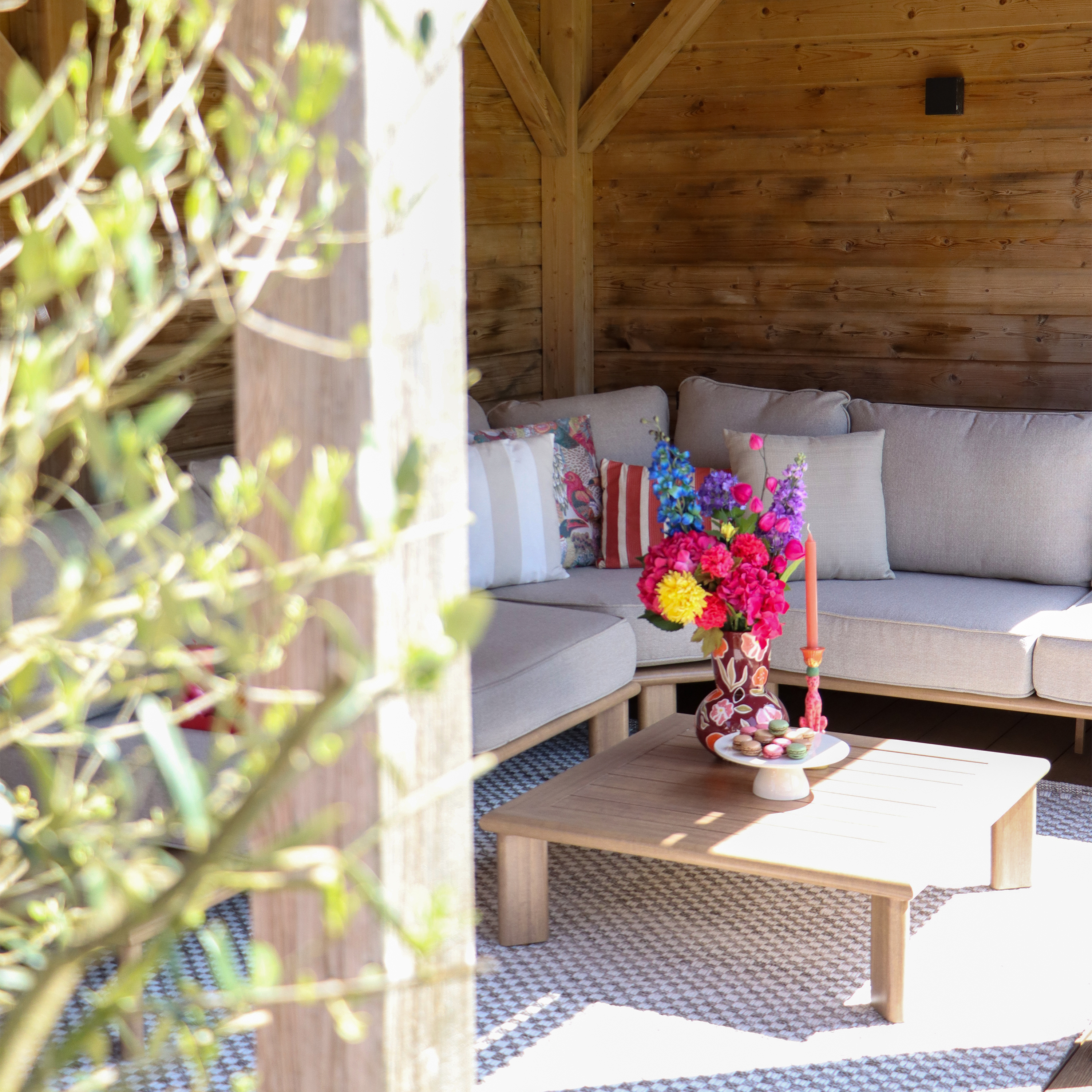 AXI Avery Lounge Set with Side Tables Wood-Look with Beige