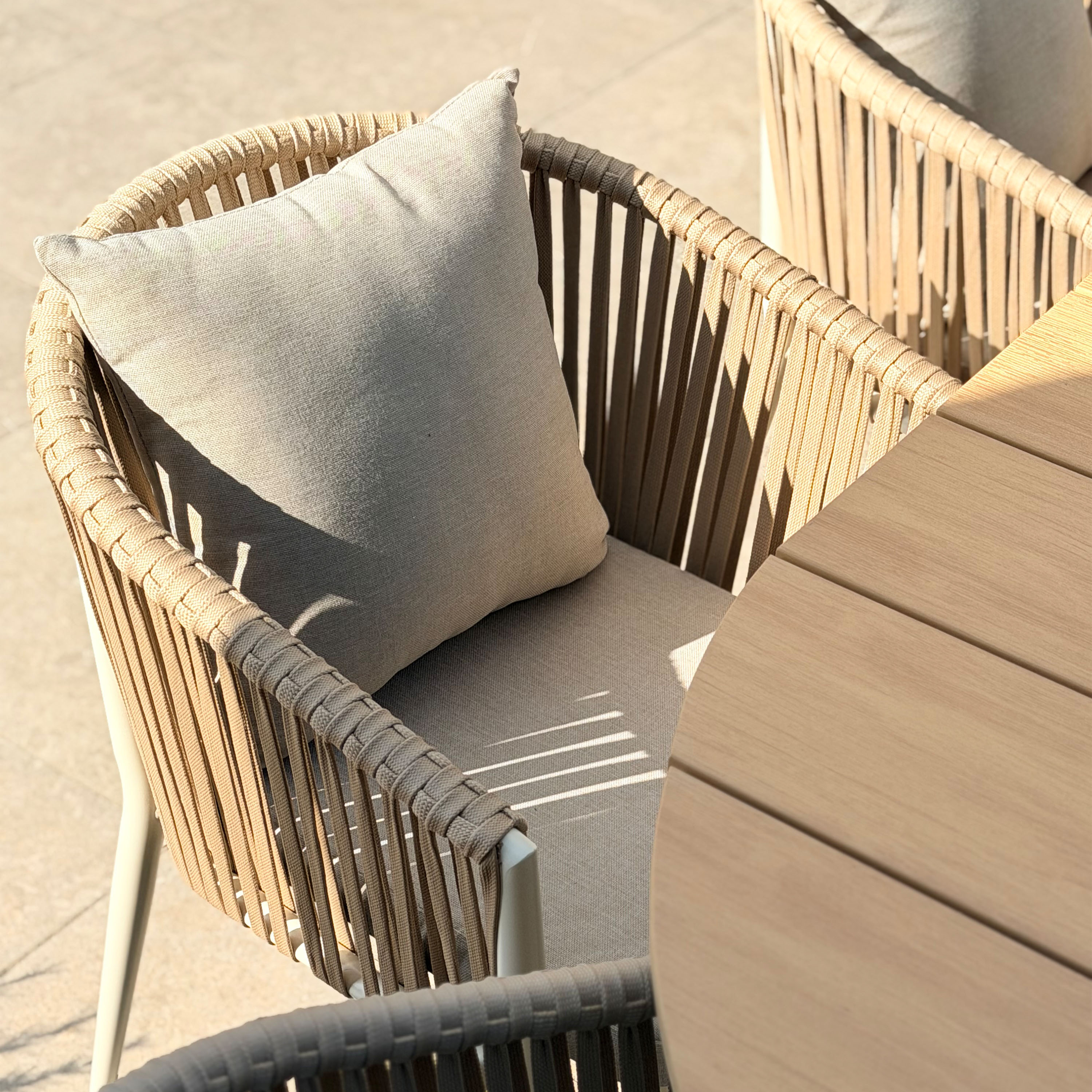 AXI Chay Garden Set with 8 Chairs – Beige with Polywood in Wood Effect