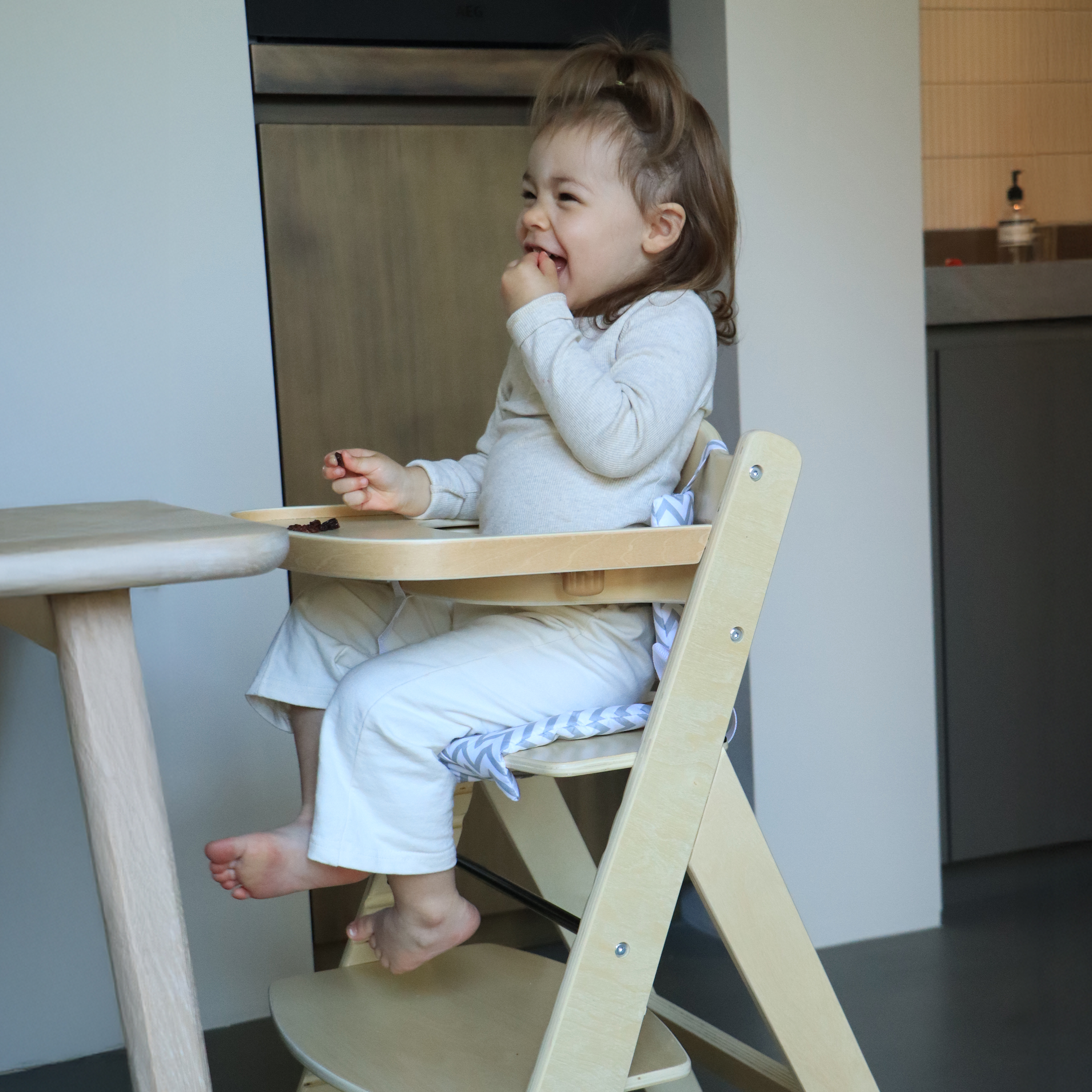 Sunny Fynn High Chair Natural