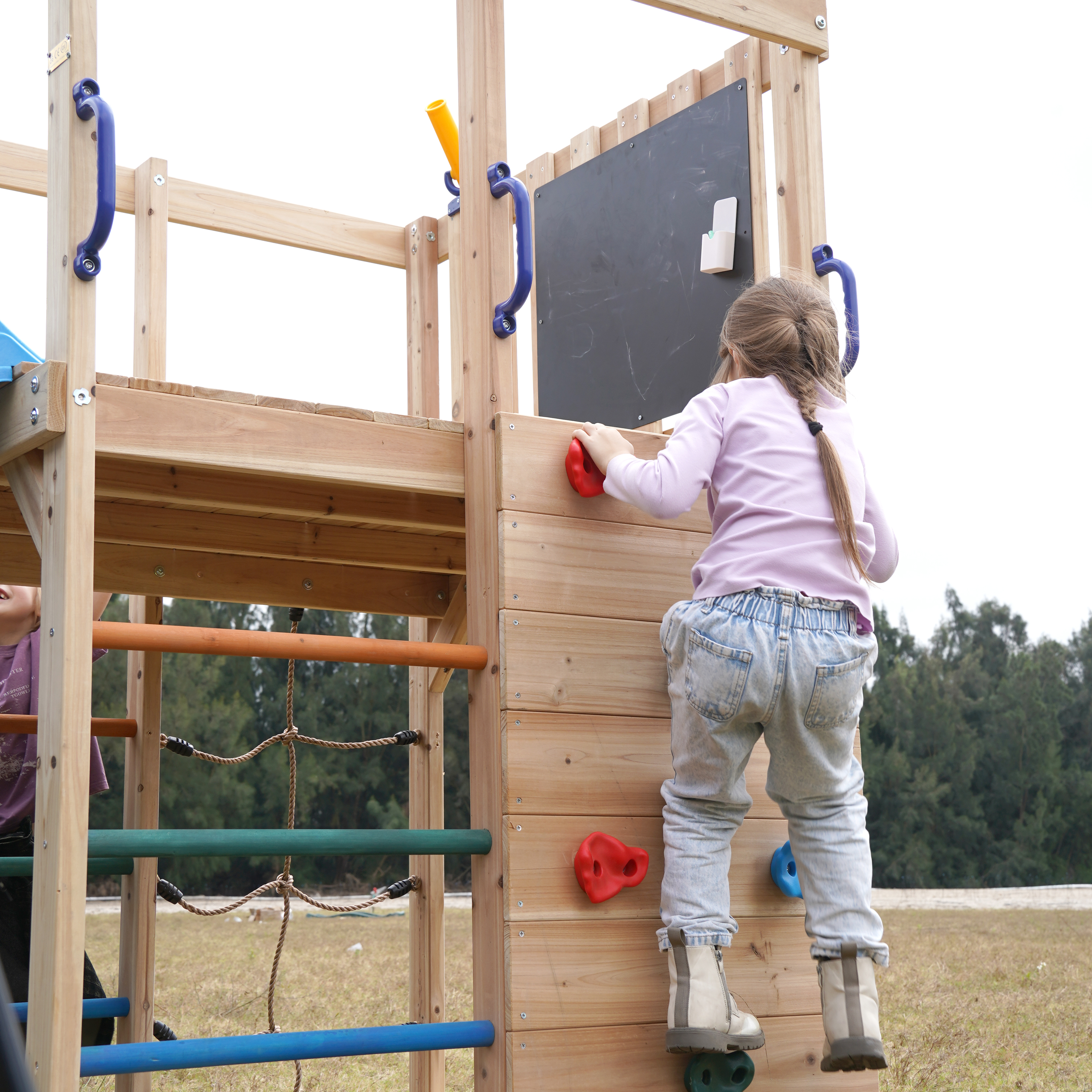 AXI Sam Climbing Frame with Climbing Wall, Climbing Net and Monkey Bars – Grey Slide