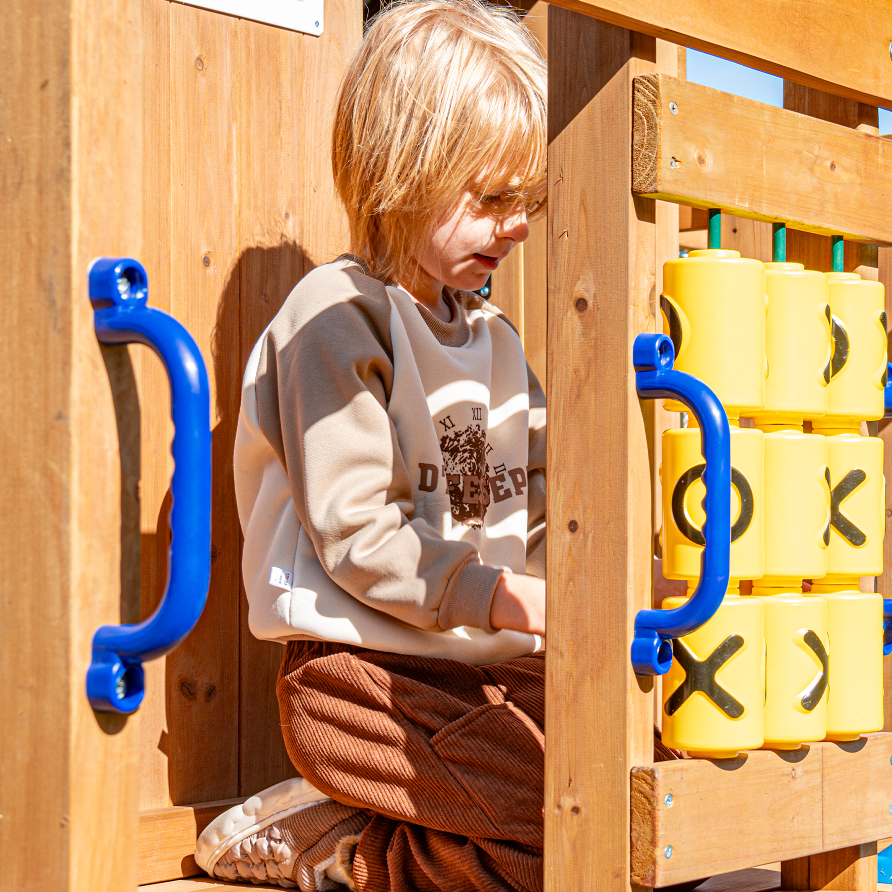 AXI Jack Speeltoestel met Dubbele Schommel en Trapeze Bruin – Limoen Groene glijbaan