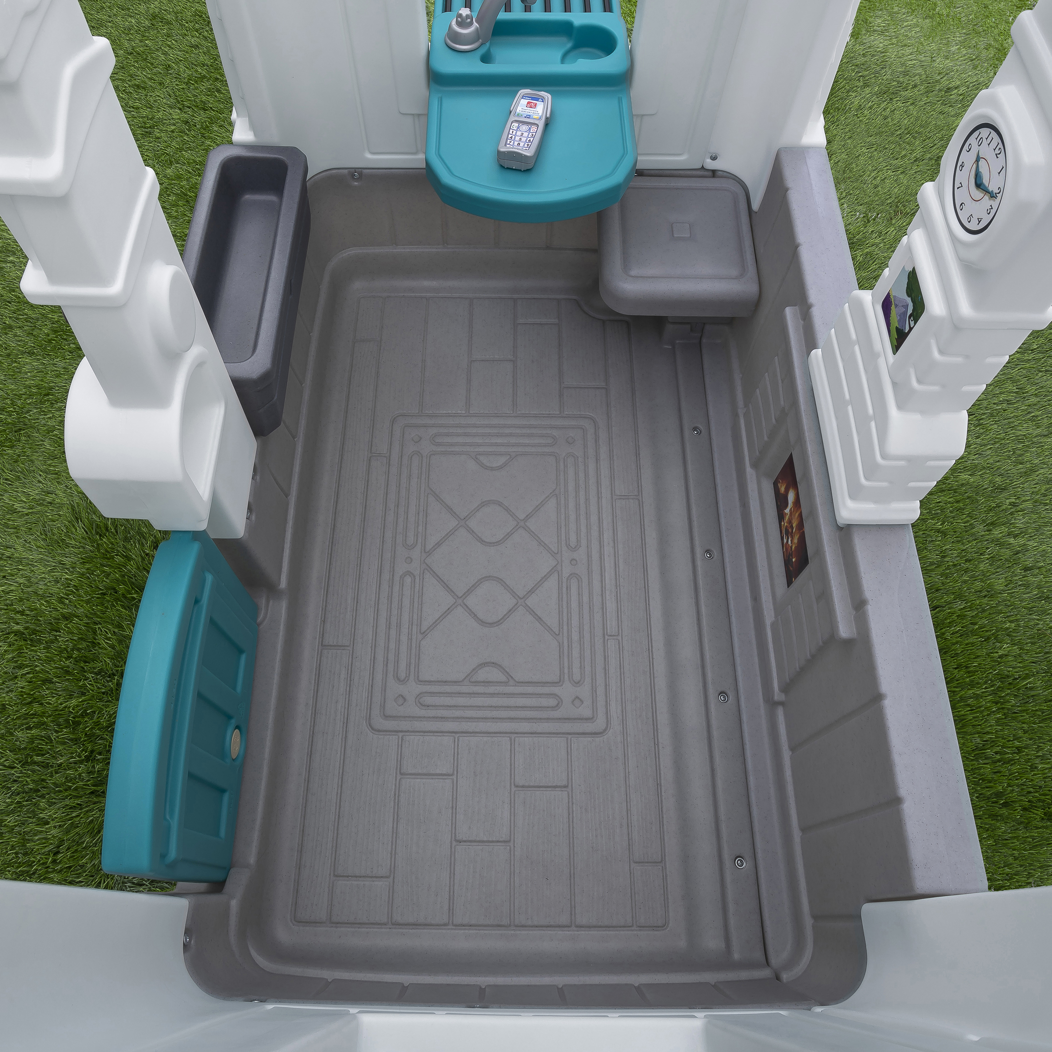 Step2 Neat & Tidy Cottage Homestyle Edition