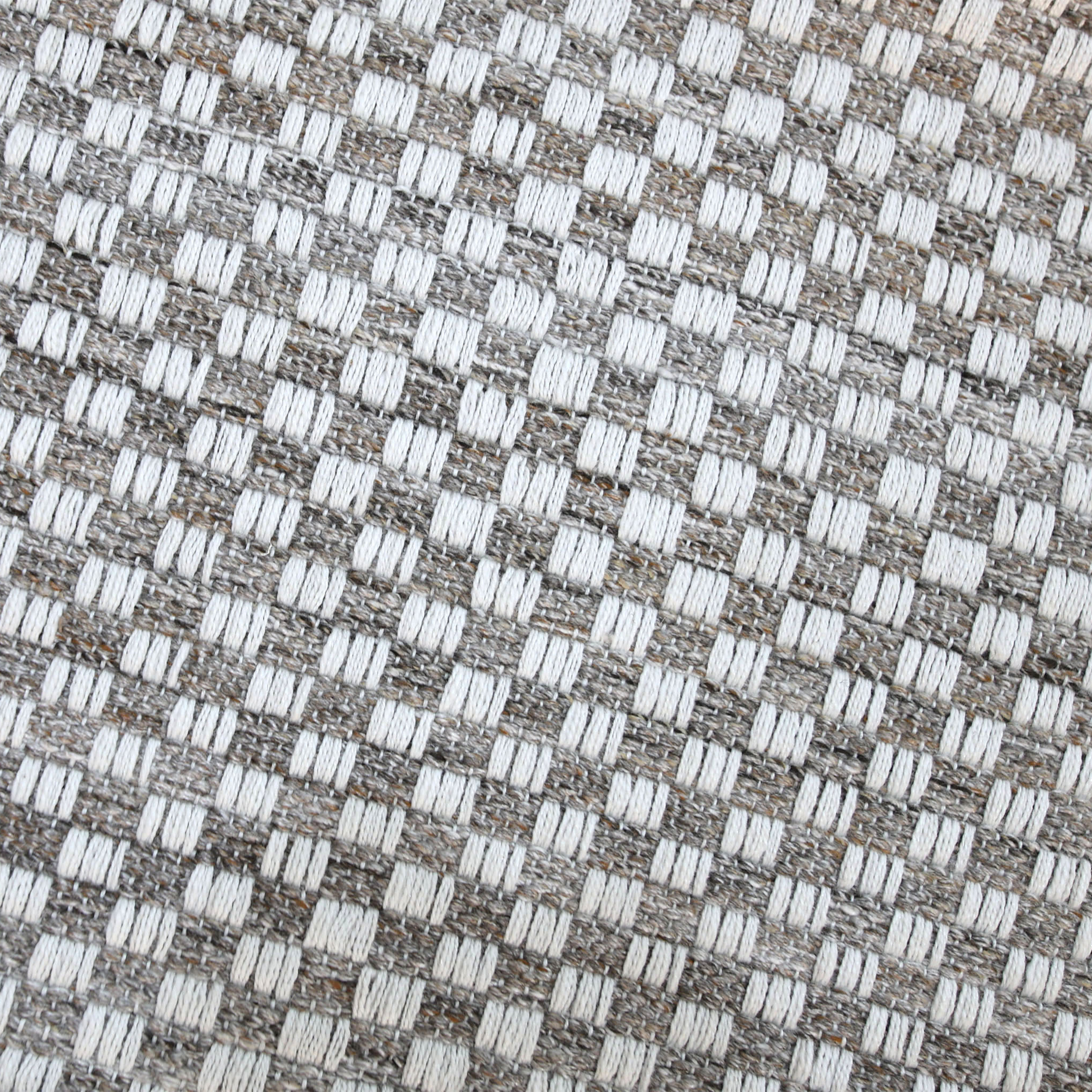 AXI Cyprus Outdoor Rug – 140 x 200 cm – Brown