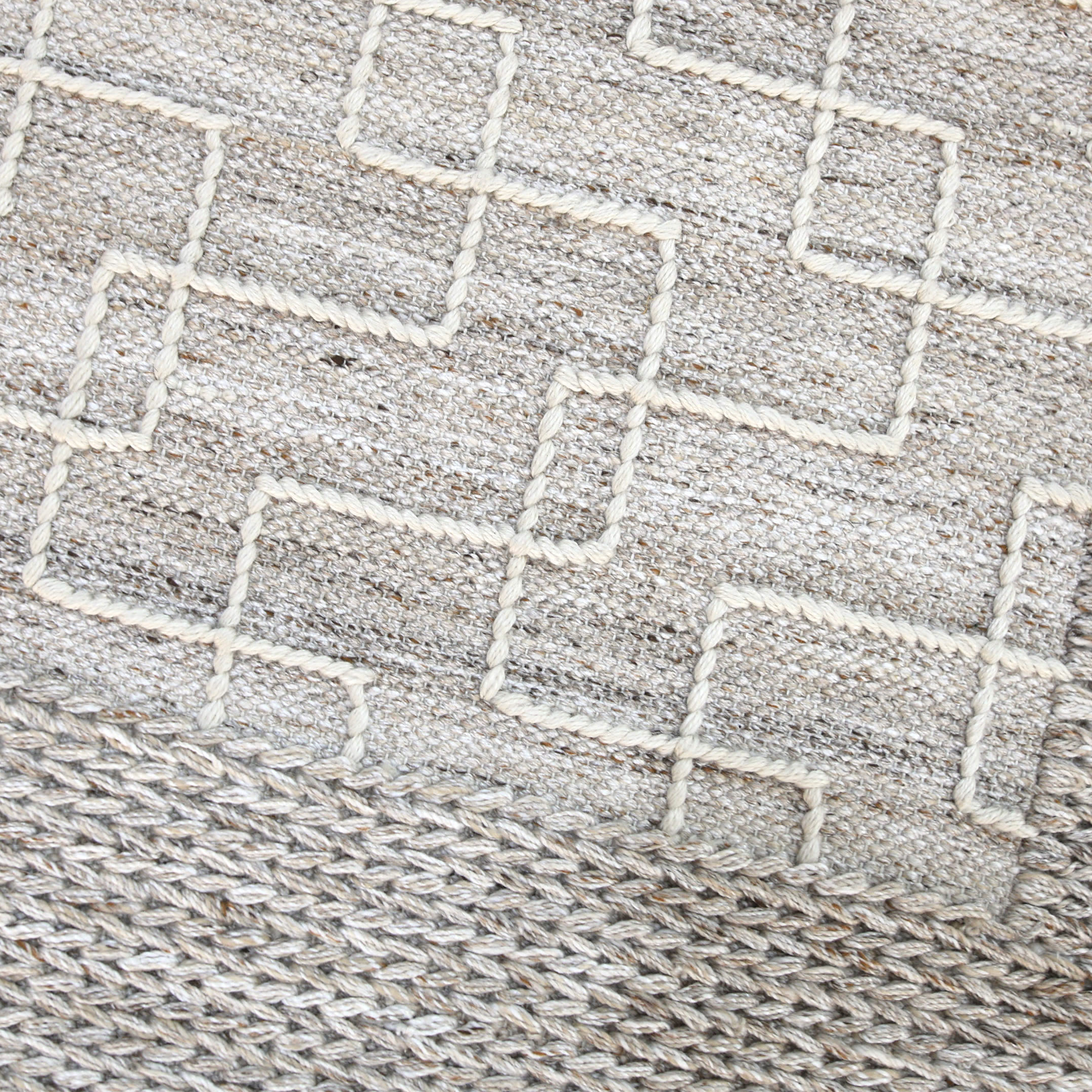 AXI Maui Outdoor Rug – 140 x 200 cm – Beige