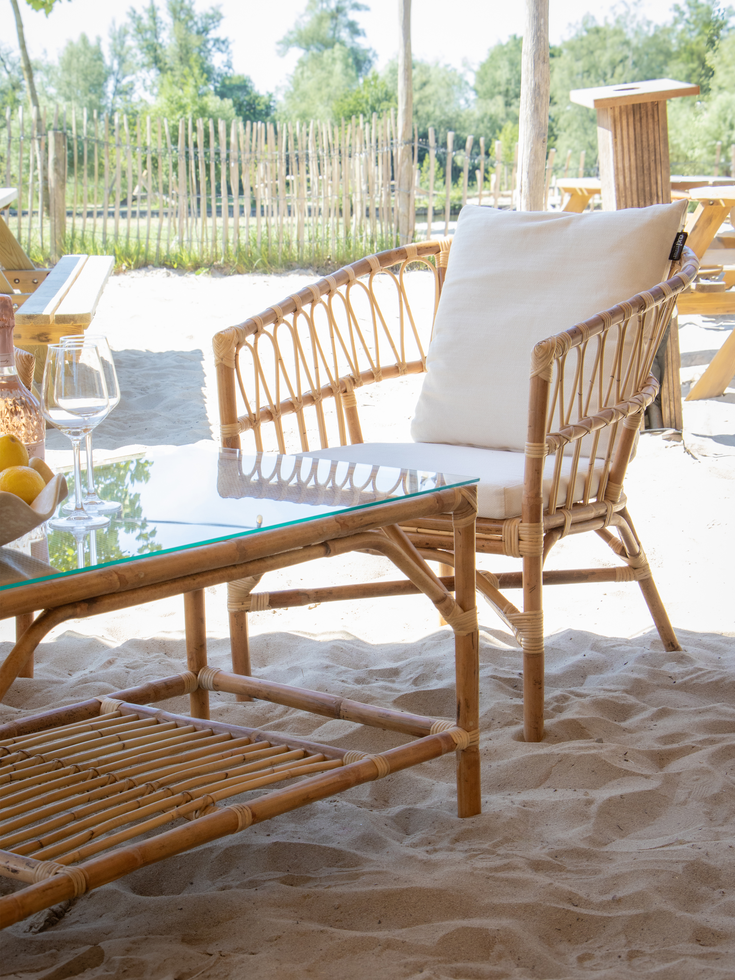 AXI Mary Rattan Lounge Set – 4-Piece with Sofa. Table. and 2 Chairs Natural/White