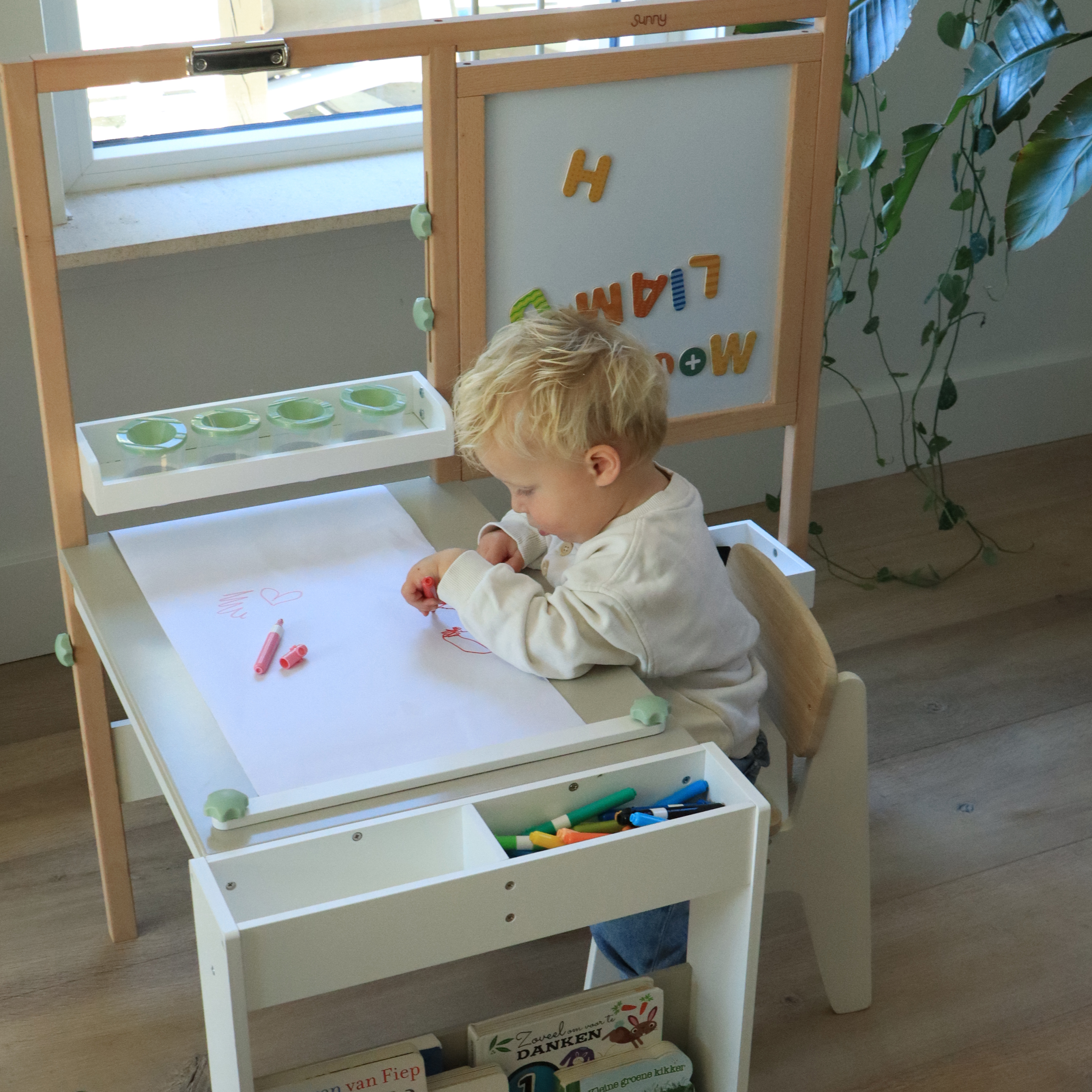 Sunny Olivia Drawing and Craft Table
