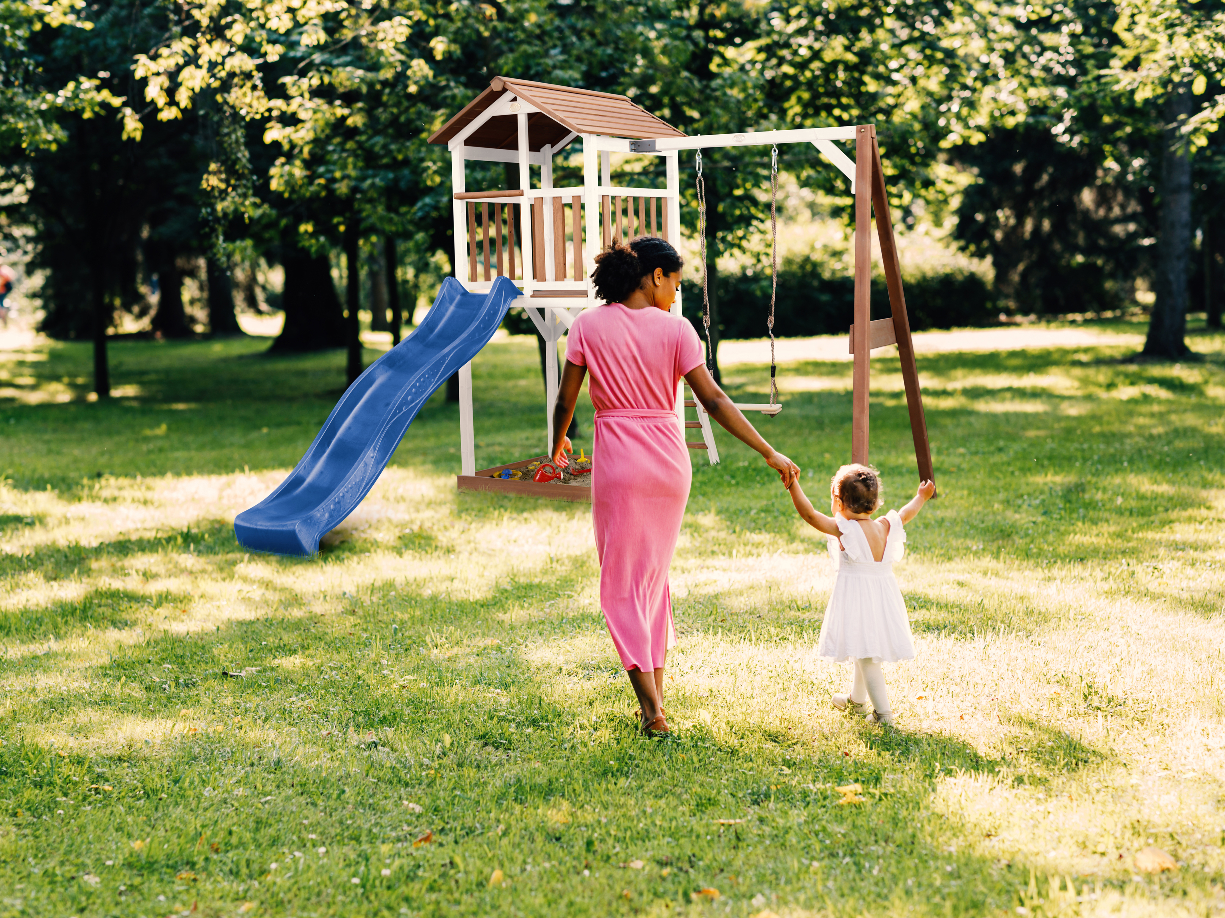AXI Beach Tower with Single Swing Set Brown/White - Blue Slide