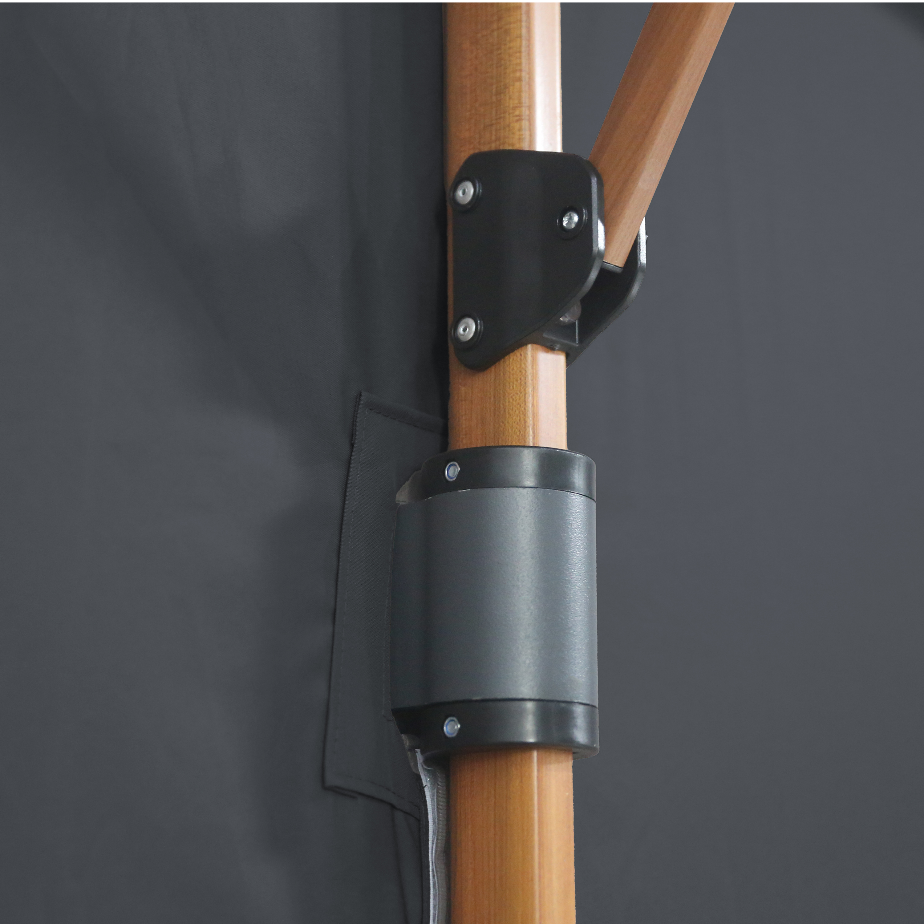 AXI Alina Cantilever Parasol 300x300cm Wood-look/Grey