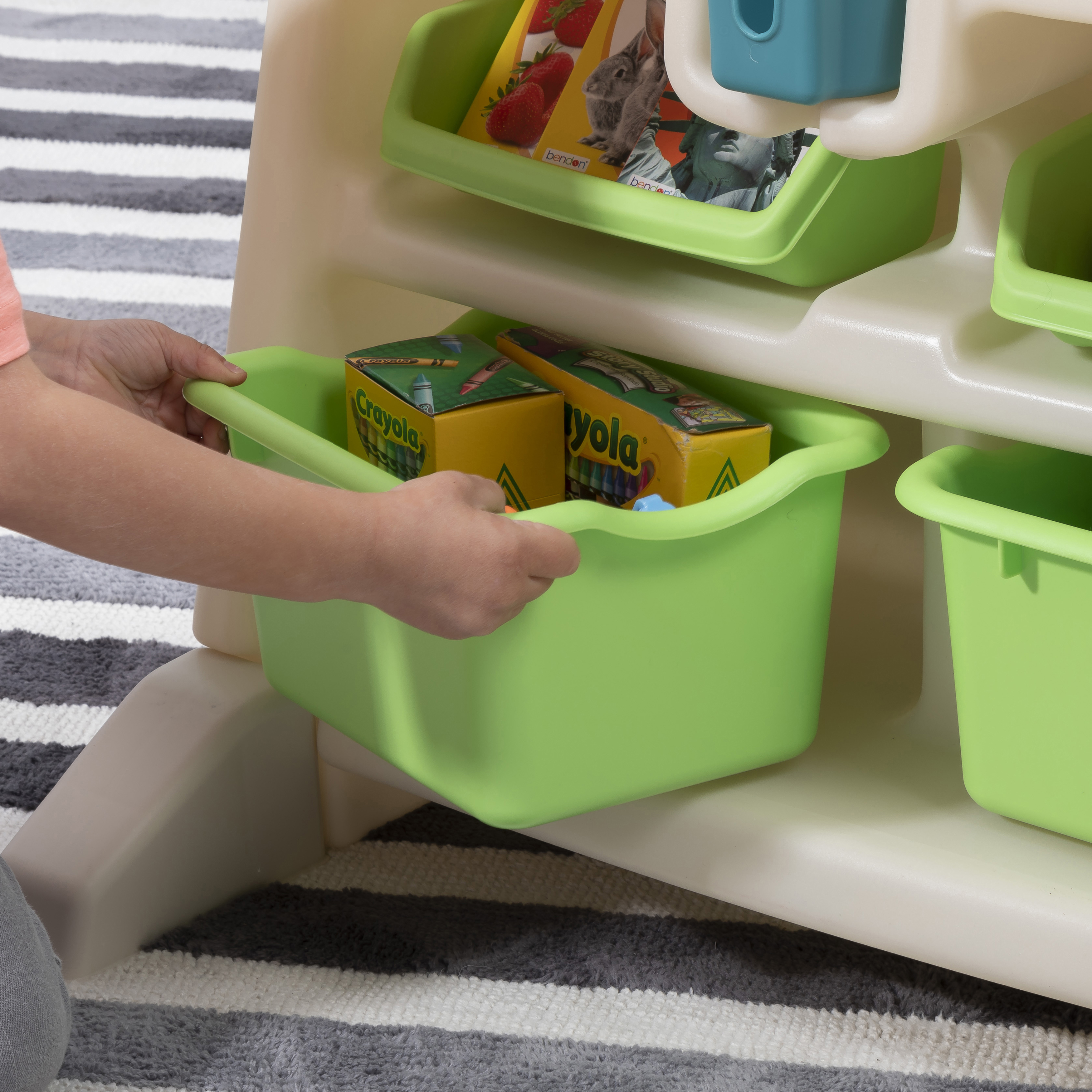 Step2 Flip & Doodle Easel Desk With Stool