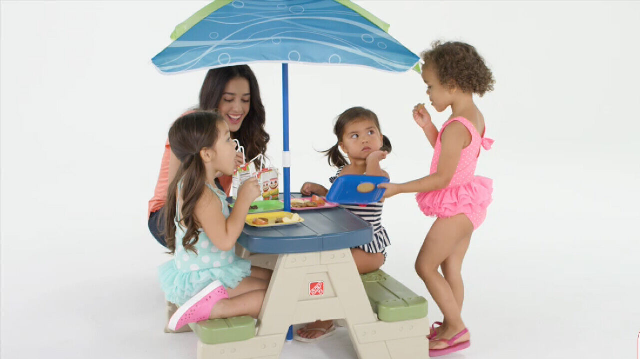 Step2 Sit & Play Picknicktafel met Parasol