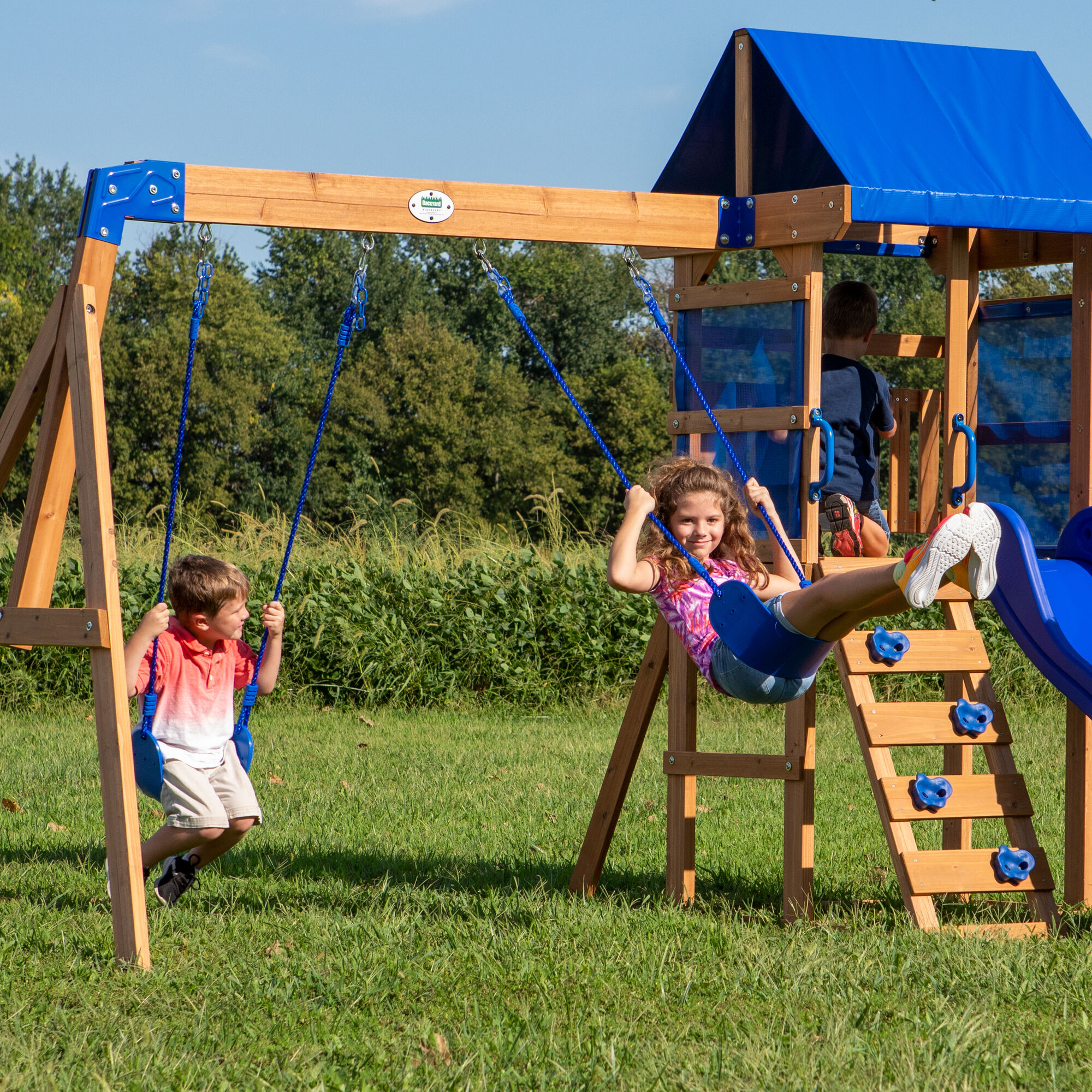 Backyard Discovery Aurora Play Tower met Schommel en Glijbaan