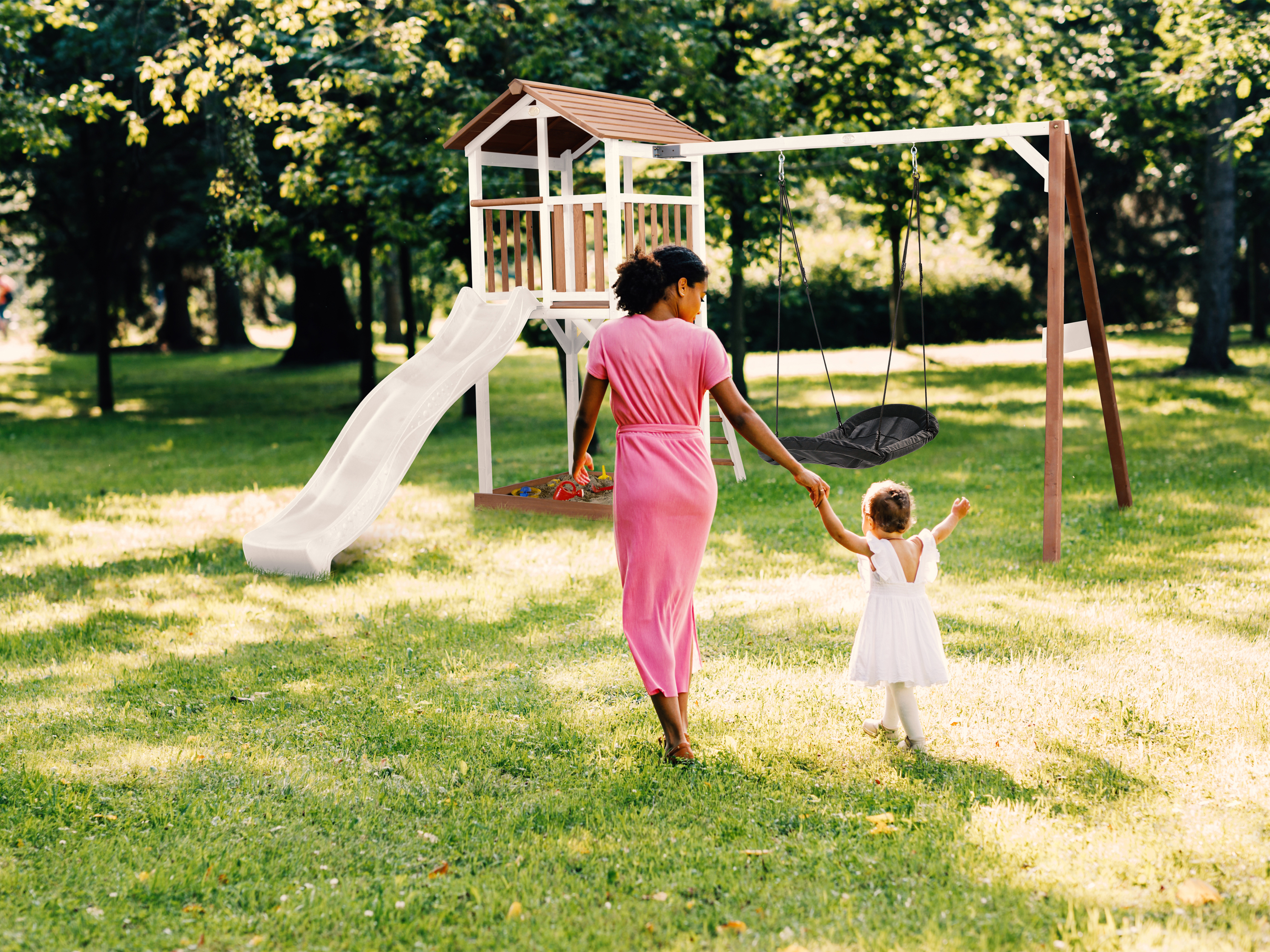 AXI Beach Tower with Roxy Nest Swing Set Brown/White - White Slide-8717973939276 AXI Beach Tower with Roxy Nest Swing Set Brown/White - White Slide