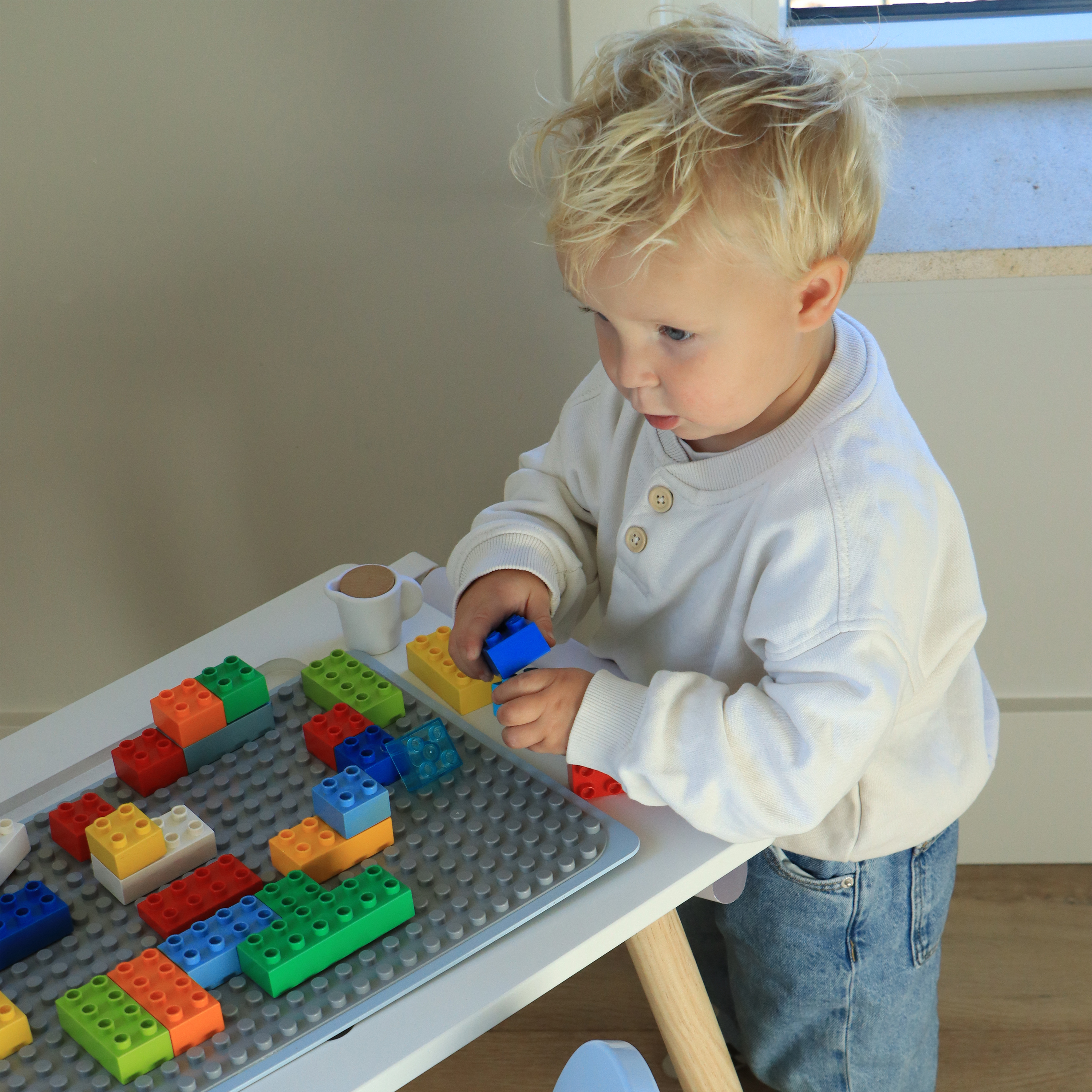 Sunny Pip Activity Table with Chair