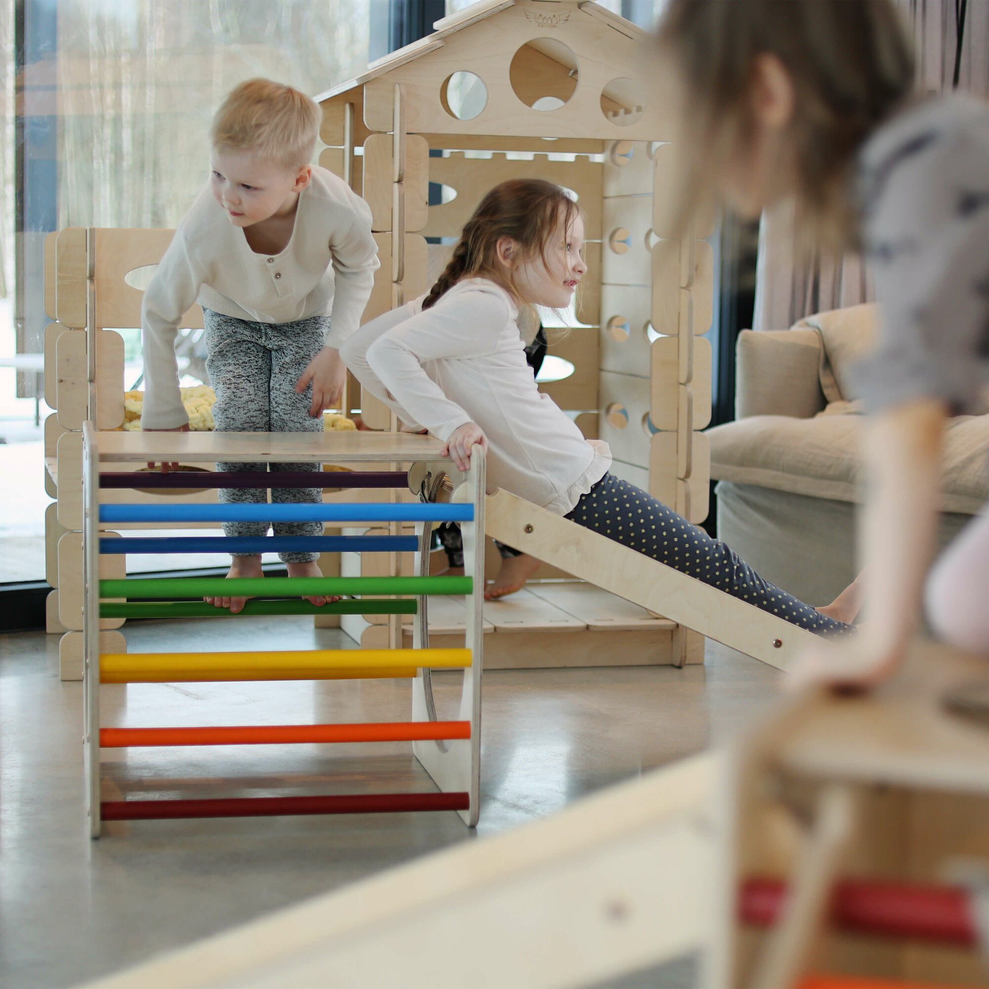 KateHaa Houten Activiteiten Kubus met Ladder en Klimwand Regenboog