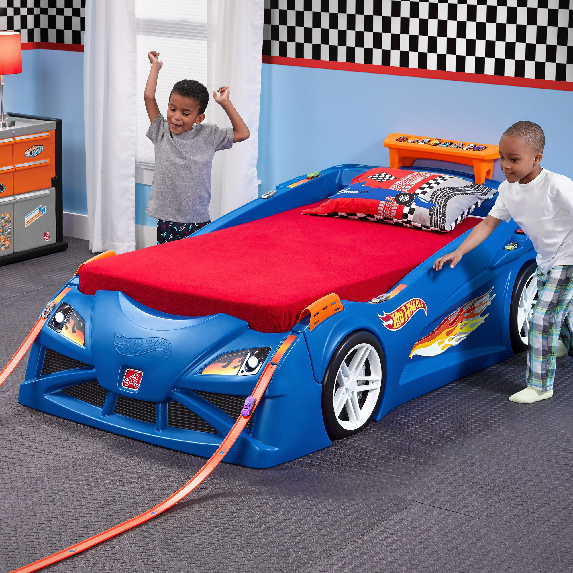 Bloesem verfrommeld Executie Step2 Hot Wheels Toddler-To-Twin Race Car Bed kopen