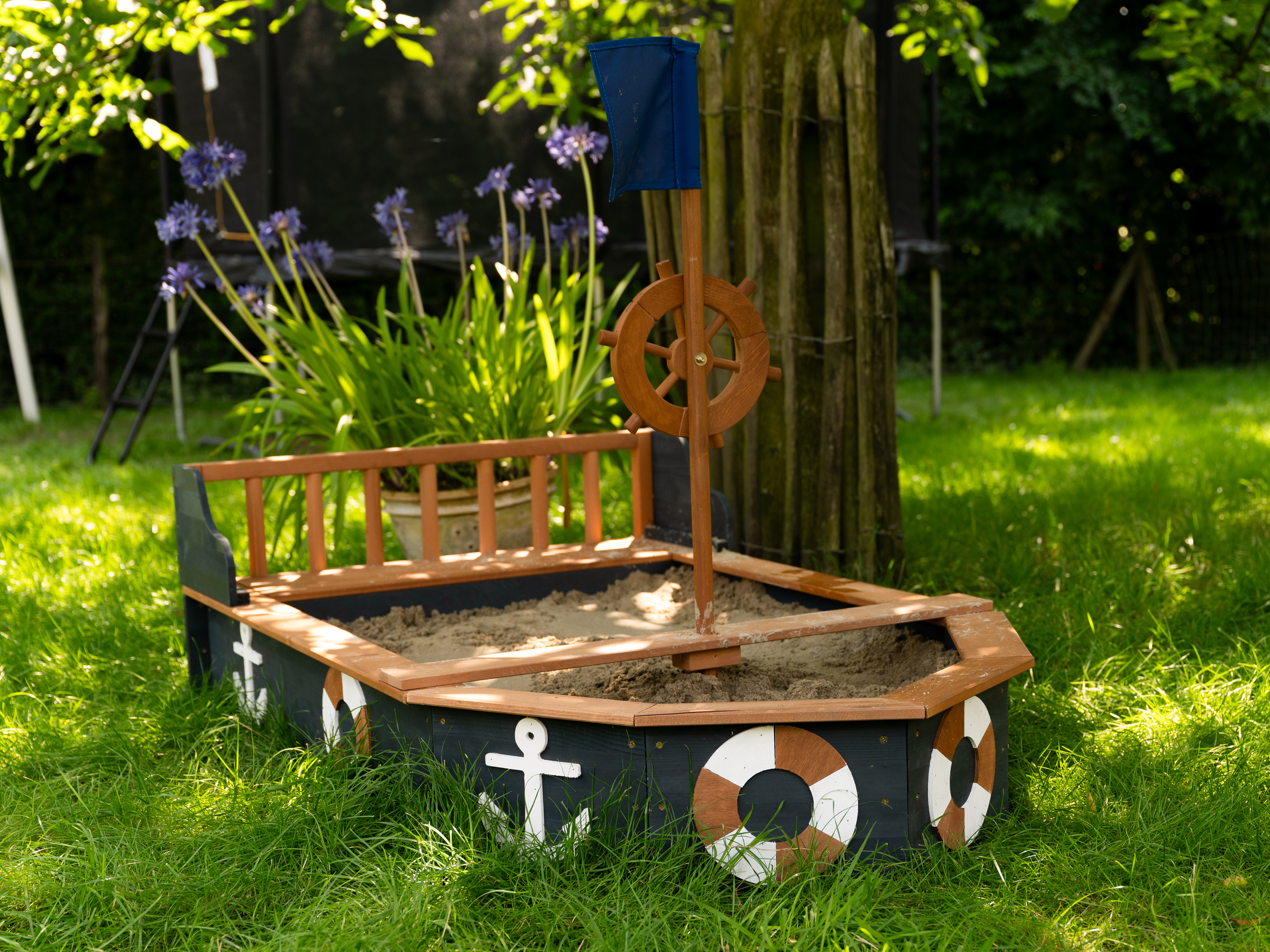 AXI Doris Boat Sandbox with storage bench - 153 x 90 x 100 cm - Anthracite/Brown