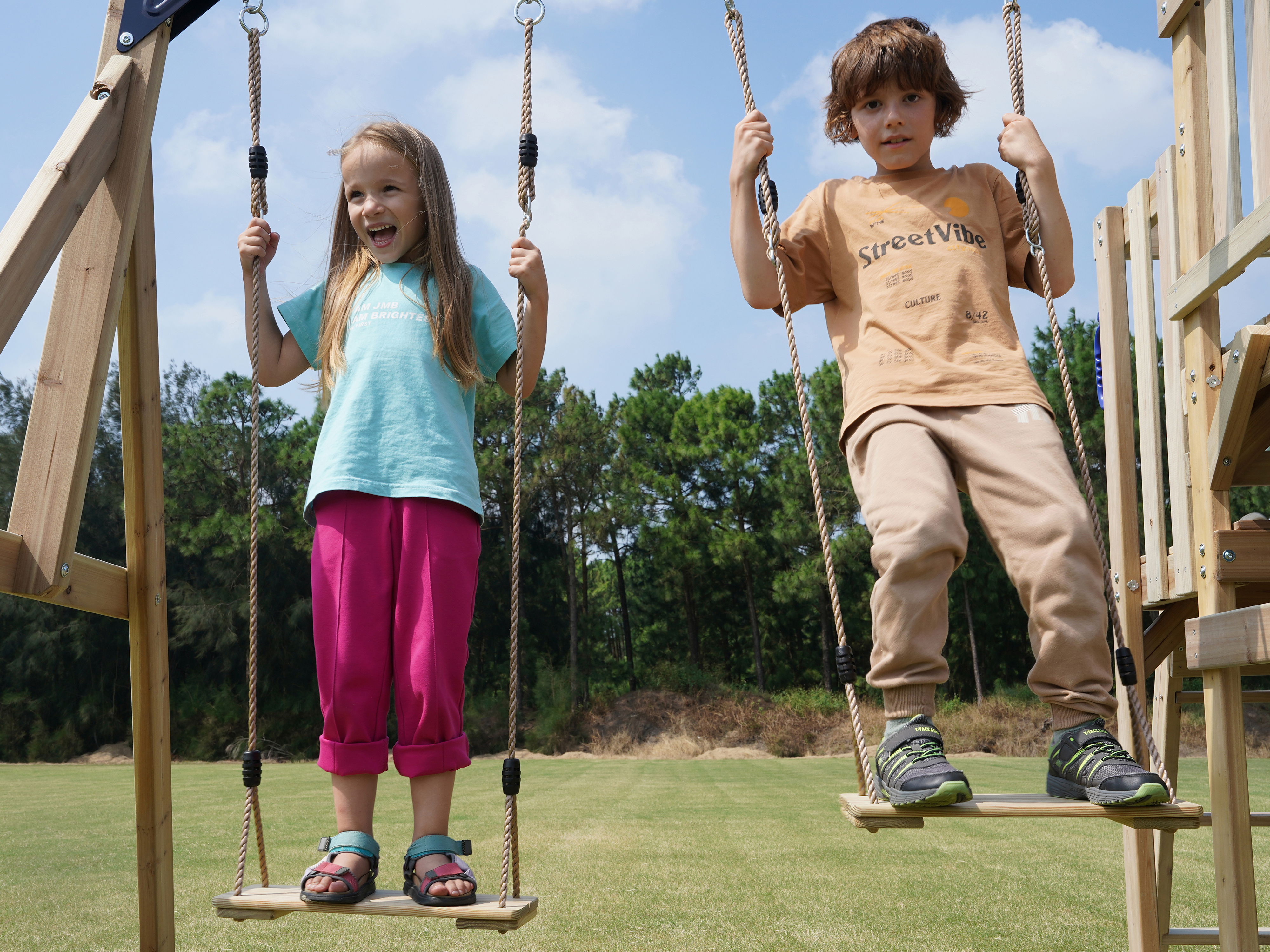 AXI Mette Playground with Double Swing Brown - White Slide 