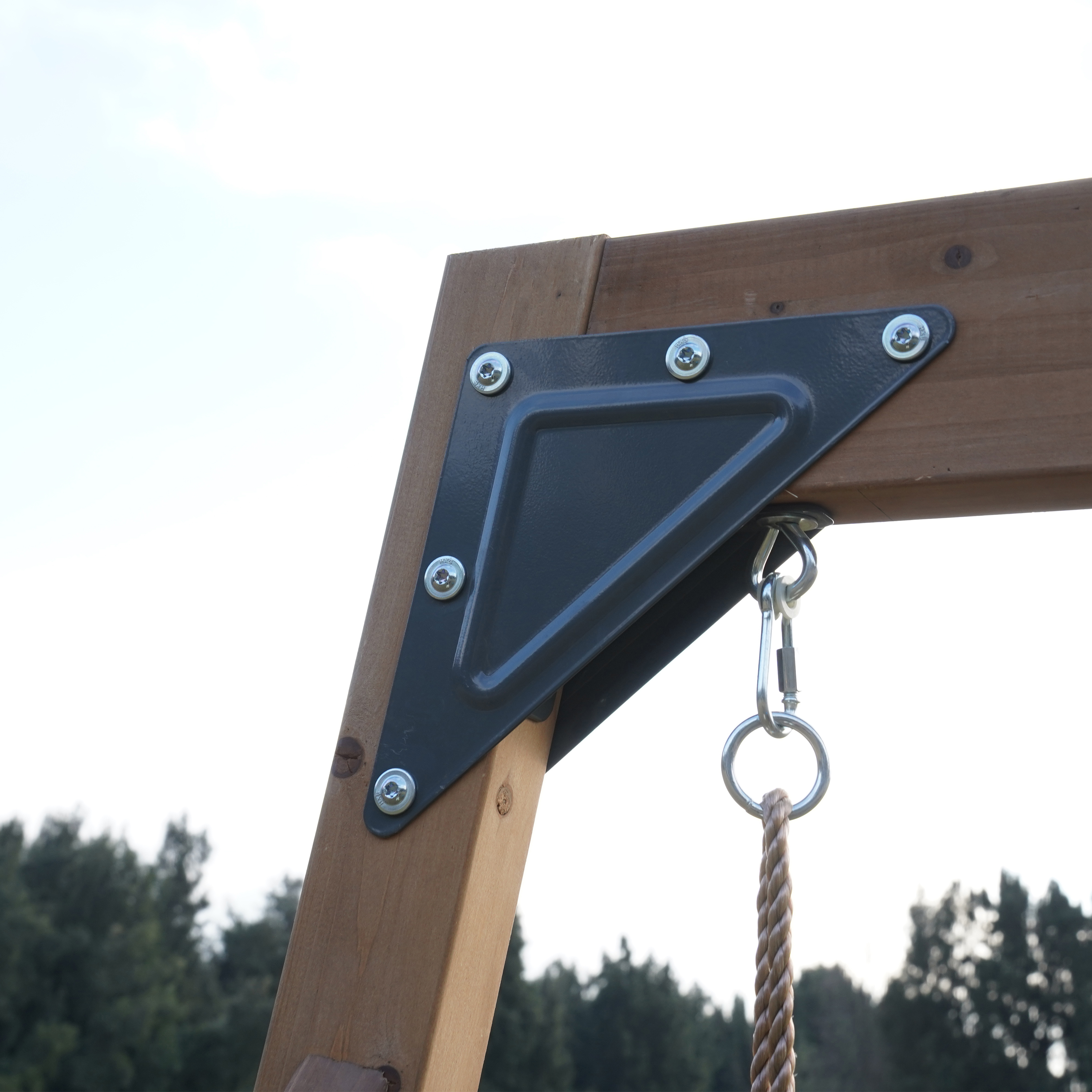 AXI Noud Climbing Frame with Playhouse, Swings, Trapeze and Climbing Wall – Purple Slide and Tube Slide