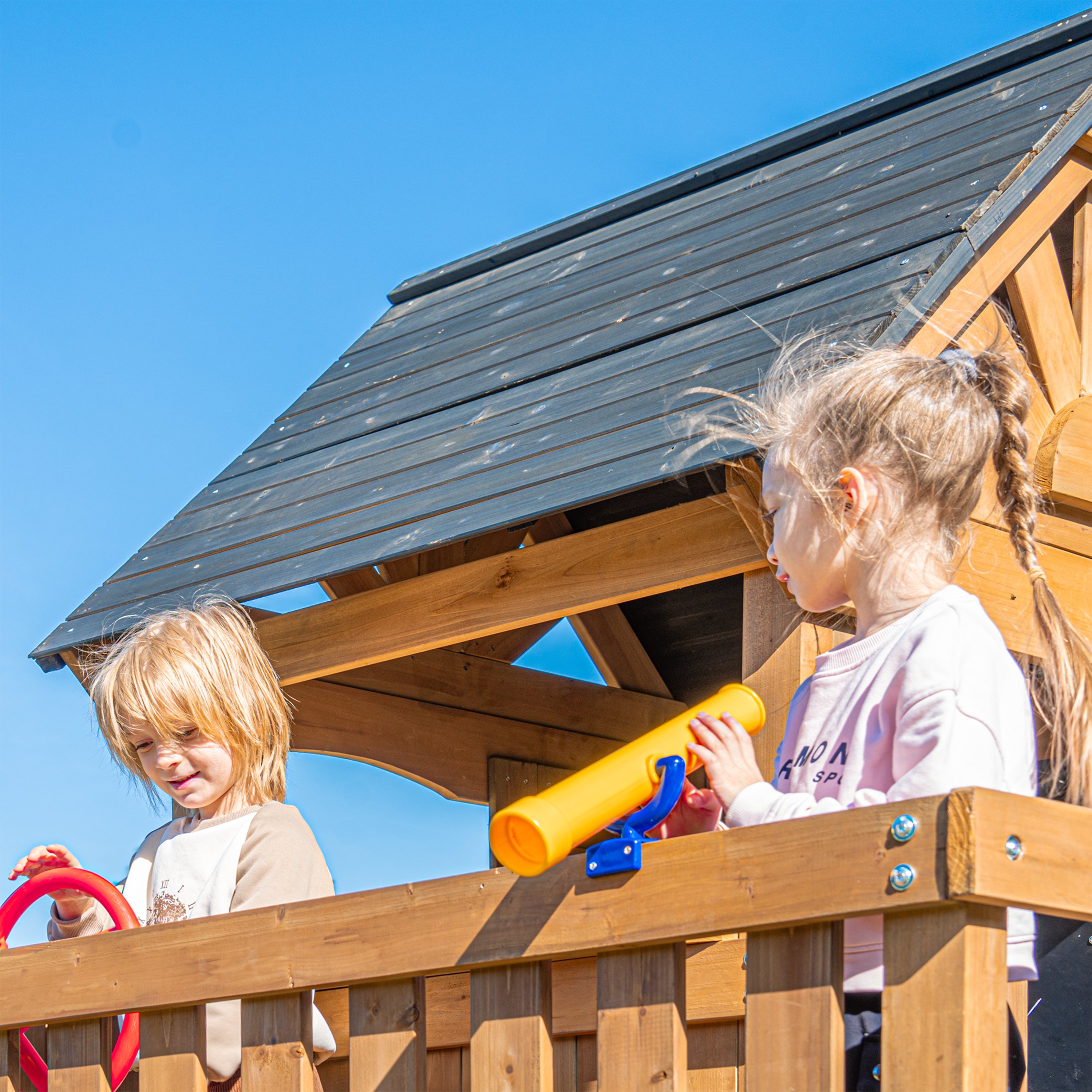 AXI Jack Speeltoestel met Dubbele Schommel en Trapeze Bruin – Limoen Groene glijbaan