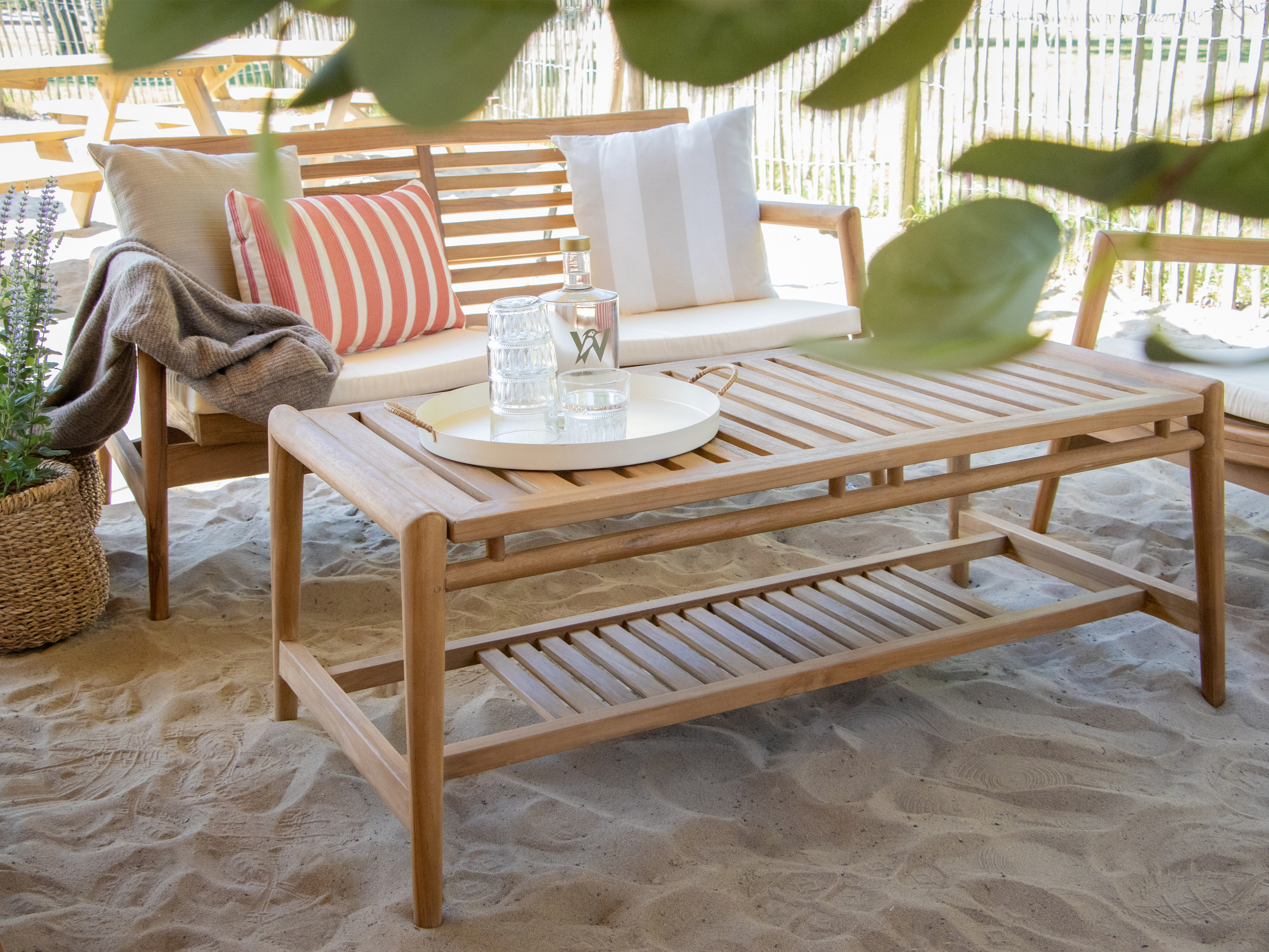 AXI June Lounge Set 4-piece with bench. table & 2 chairs - Teak/Cream-8720365066191 AXI June Lounge Set 4-piece with bench. table & 2 chairs - Teak/Cream
