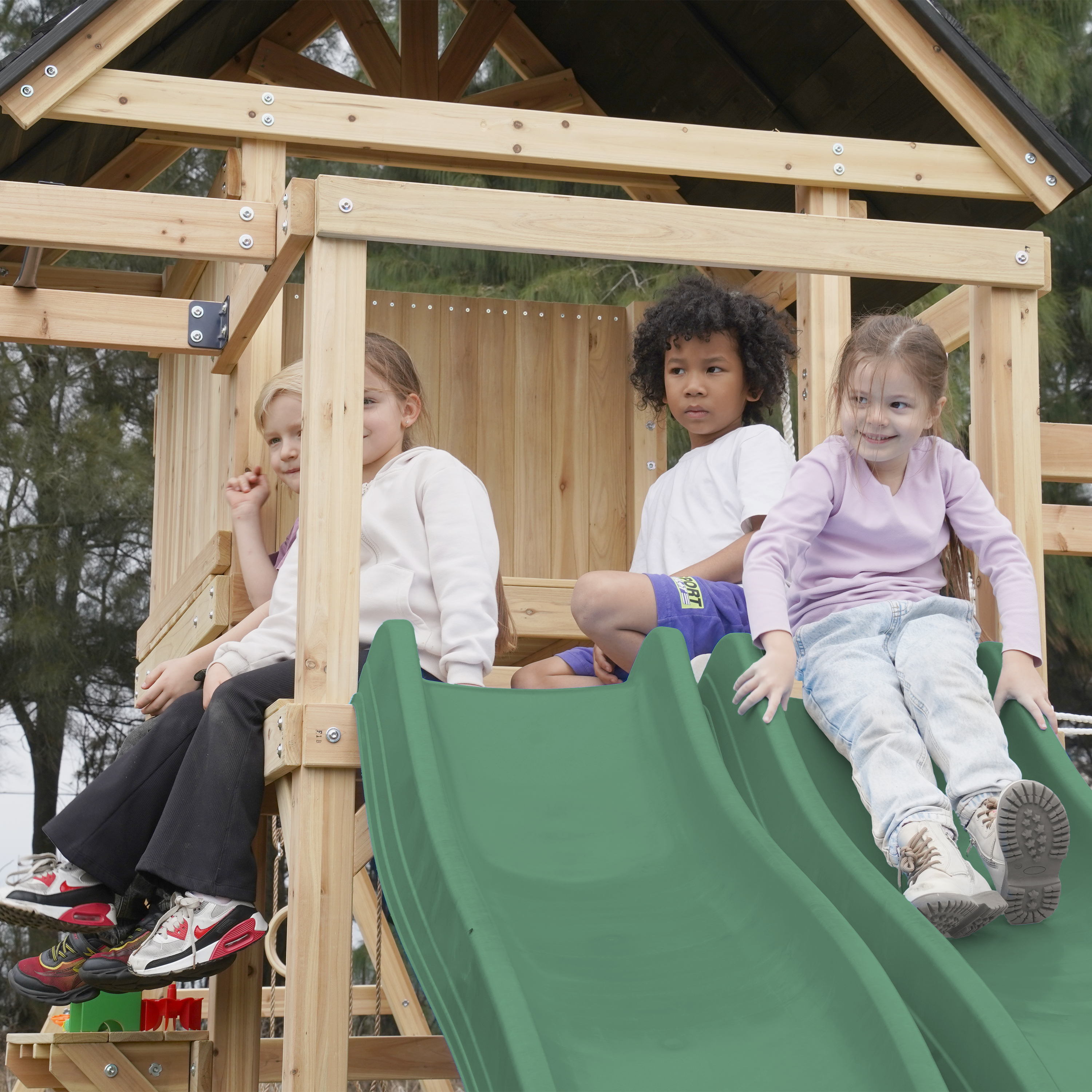 AXI Hunter Climbing Frame with Swings, Climbing Frame, Climbing Bridge and Multiple Platforms – Green Double Slide