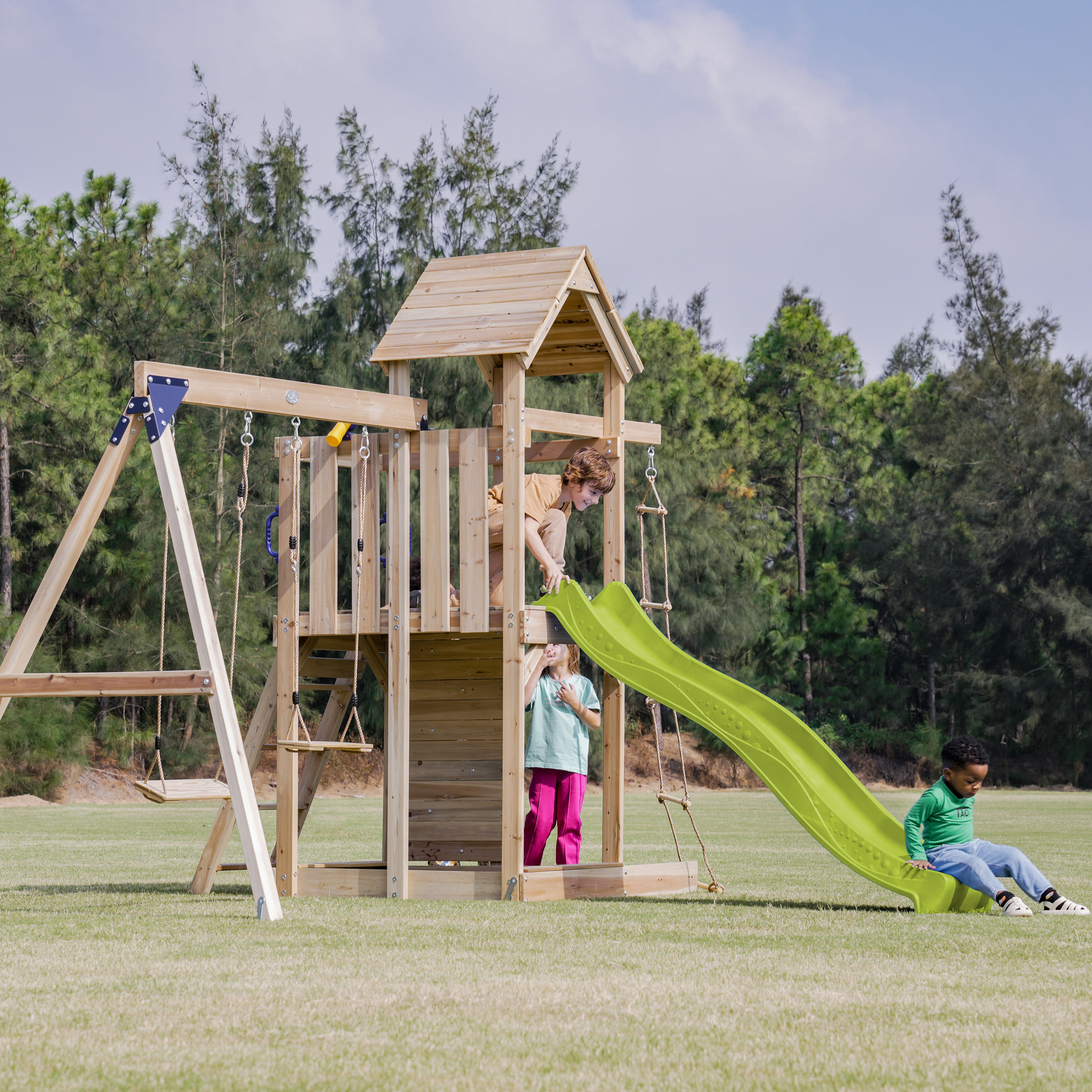 AXI Moos Speeltoestel met Dubbele Schommel en Touwladder Bruin – Limoen groene Glijbaan -8720365064494 AXI Moos Speeltoestel met Dubbele Schommel en Touwladder Bruin – Limoen groene Glijbaan