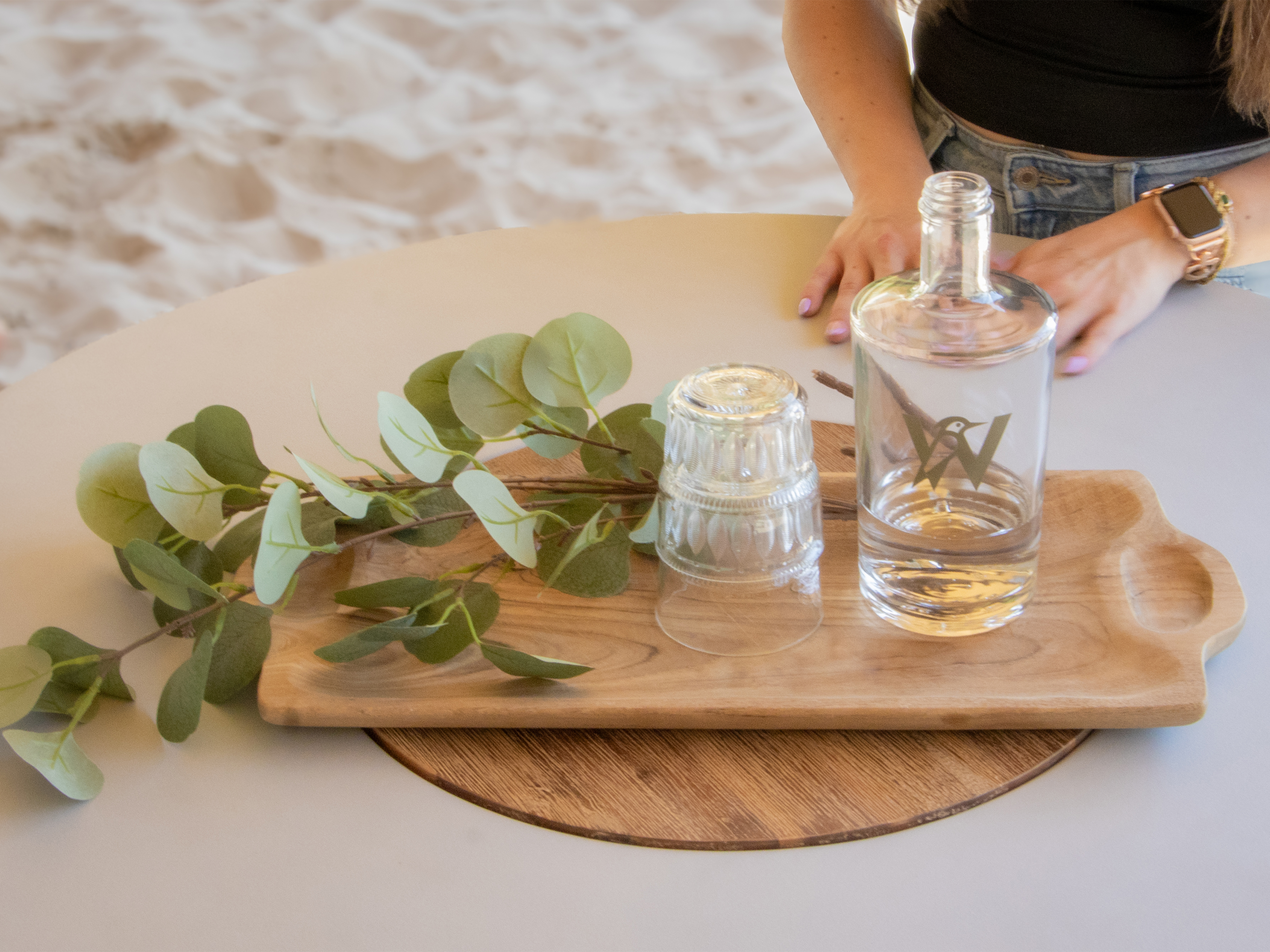 AXI Brandon 2-in-1 Bar Table / Side Table & Cooler – Limestone-Look